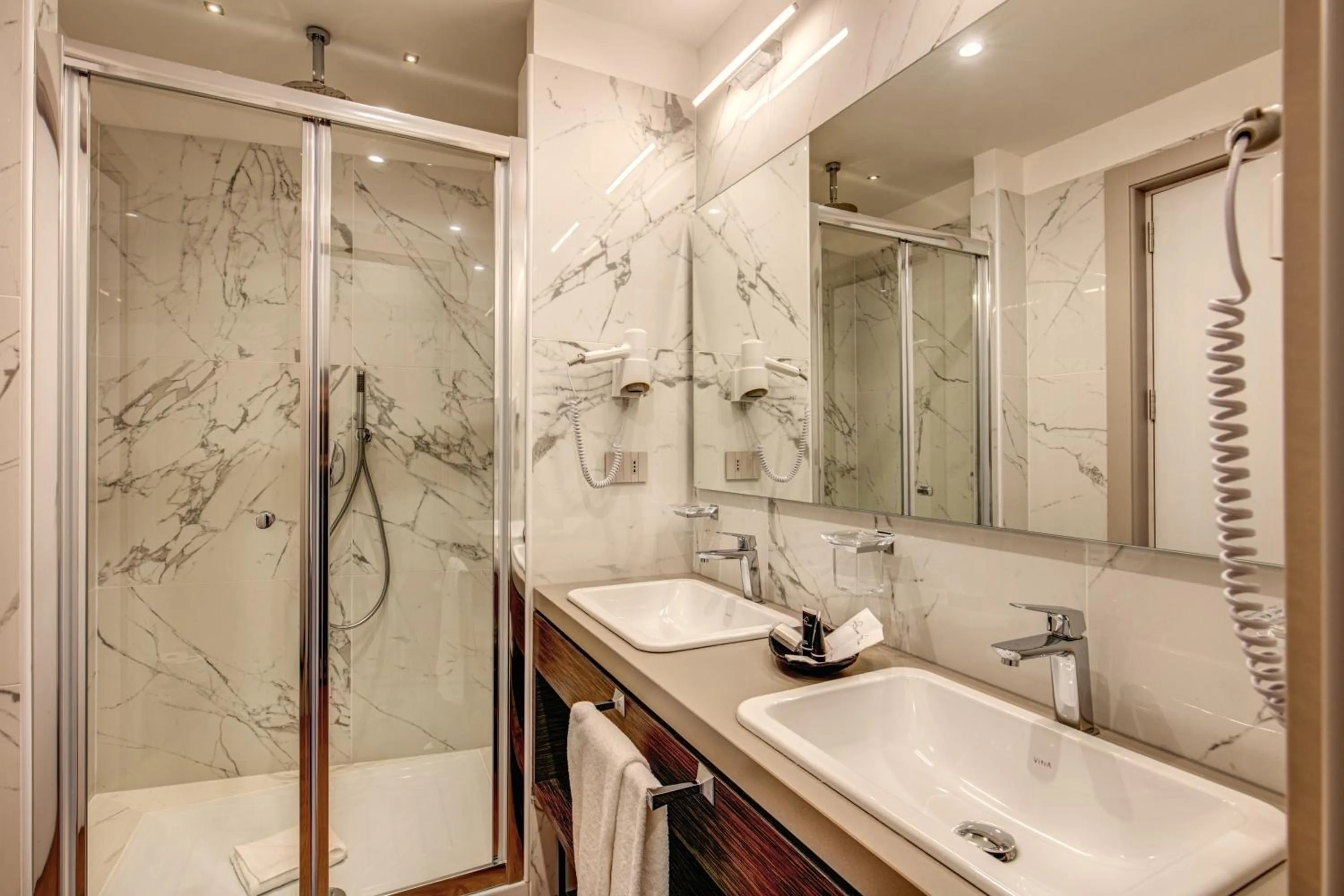 Bathroom in Al Manthia Hotel - Gruppo Trevi Hotels