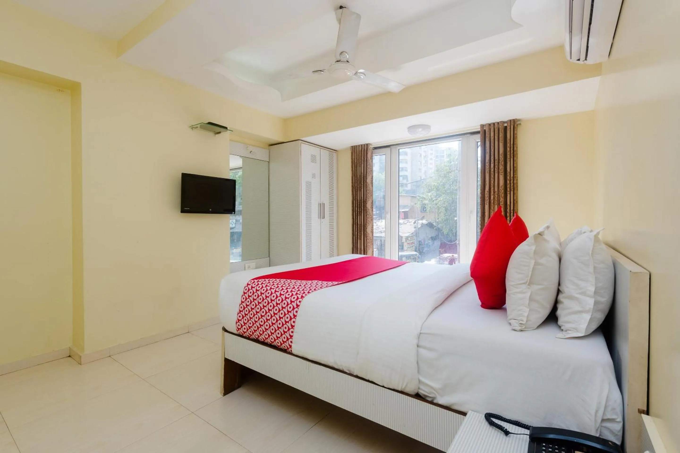 Bedroom, Bed in Collection O Grand Corp Inn