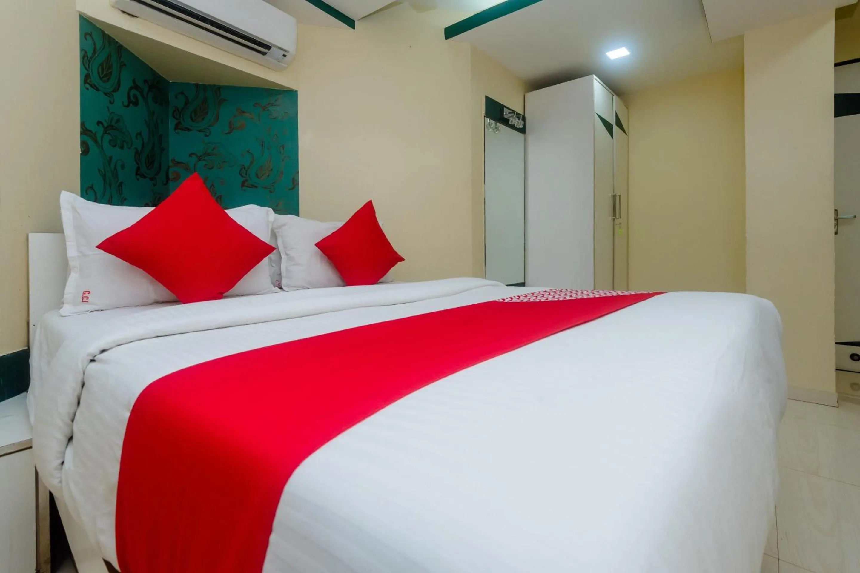 Bedroom, Bed in Collection O Grand Corp Inn