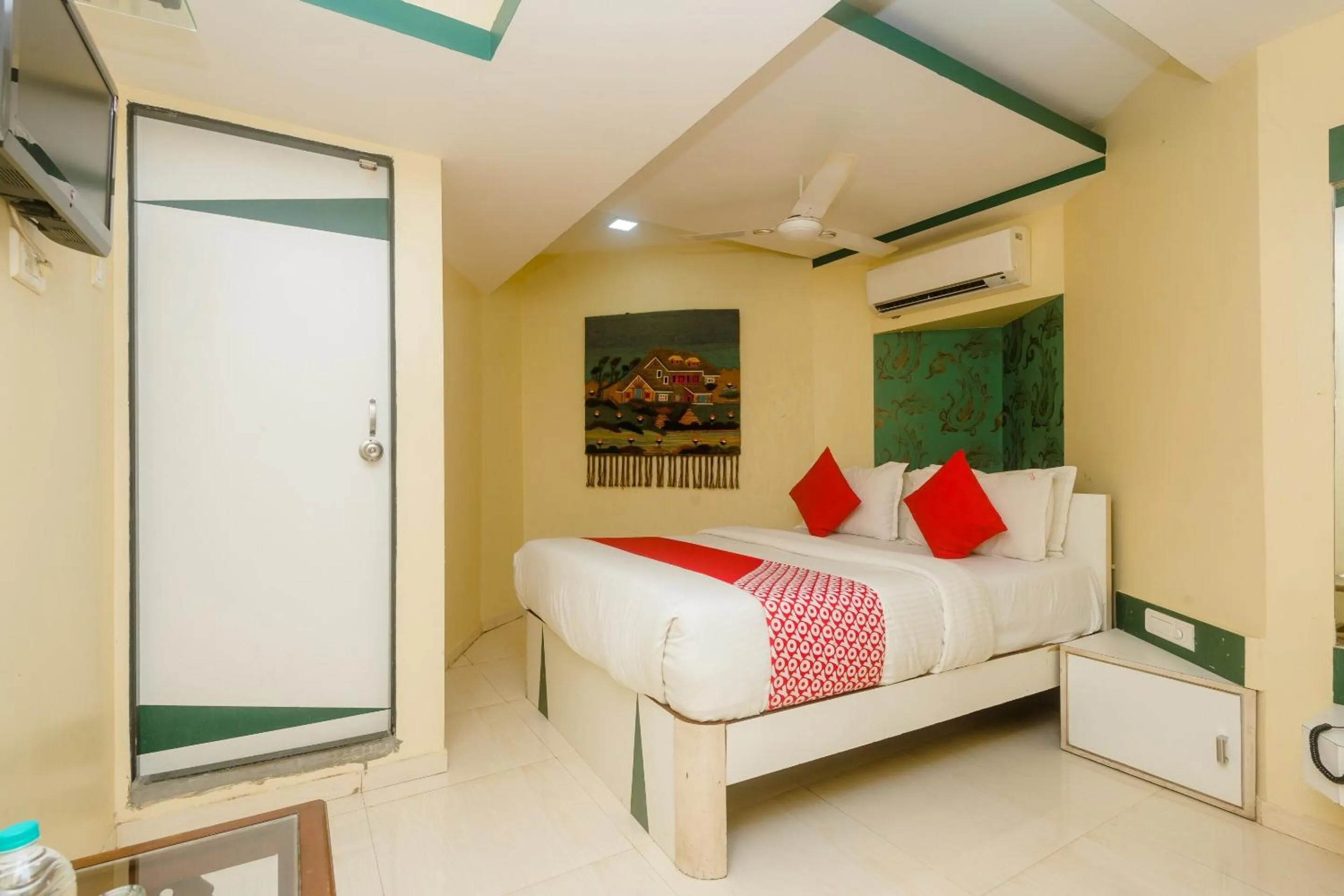 Bedroom, Bed in Collection O Grand Corp Inn