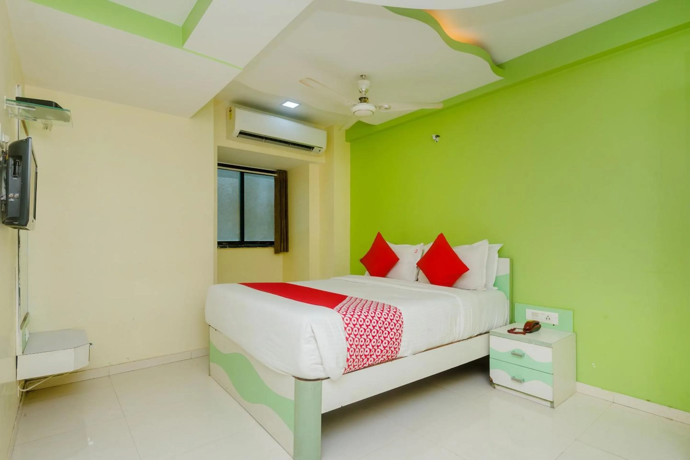 Bedroom, Bed in Collection O Grand Corp Inn