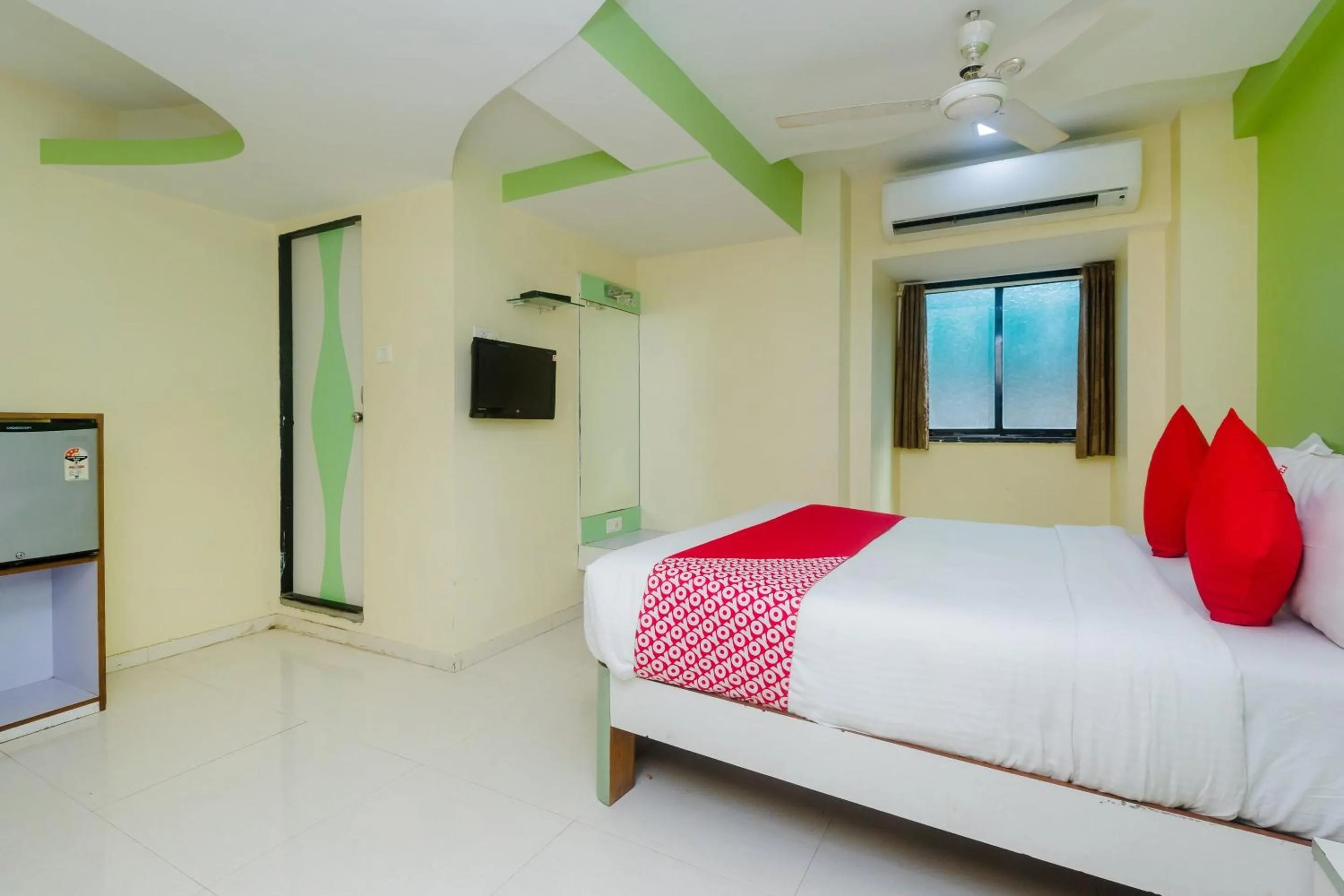 Bedroom, Bed in Collection O Grand Corp Inn