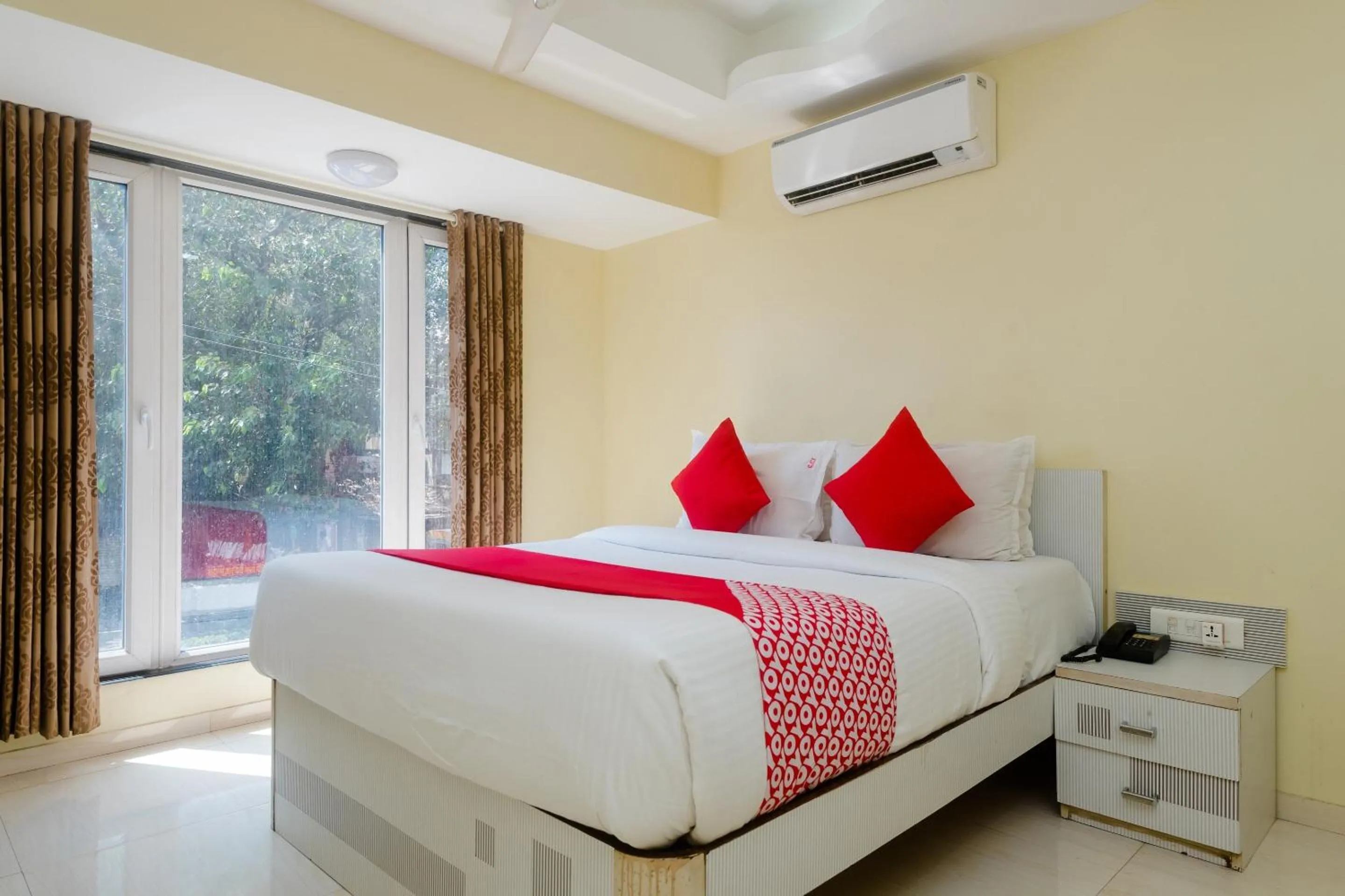 Bedroom, Bed in Collection O Grand Corp Inn