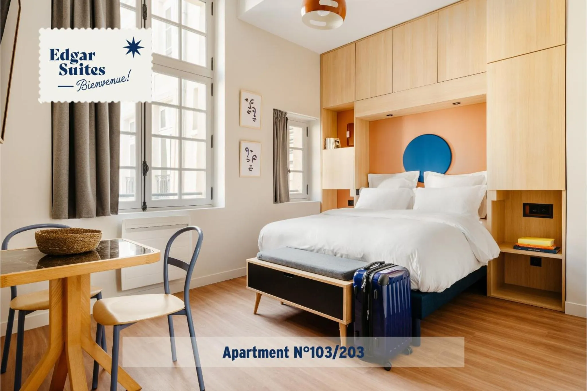 Bed in Edgar Suites Louvre - Jour