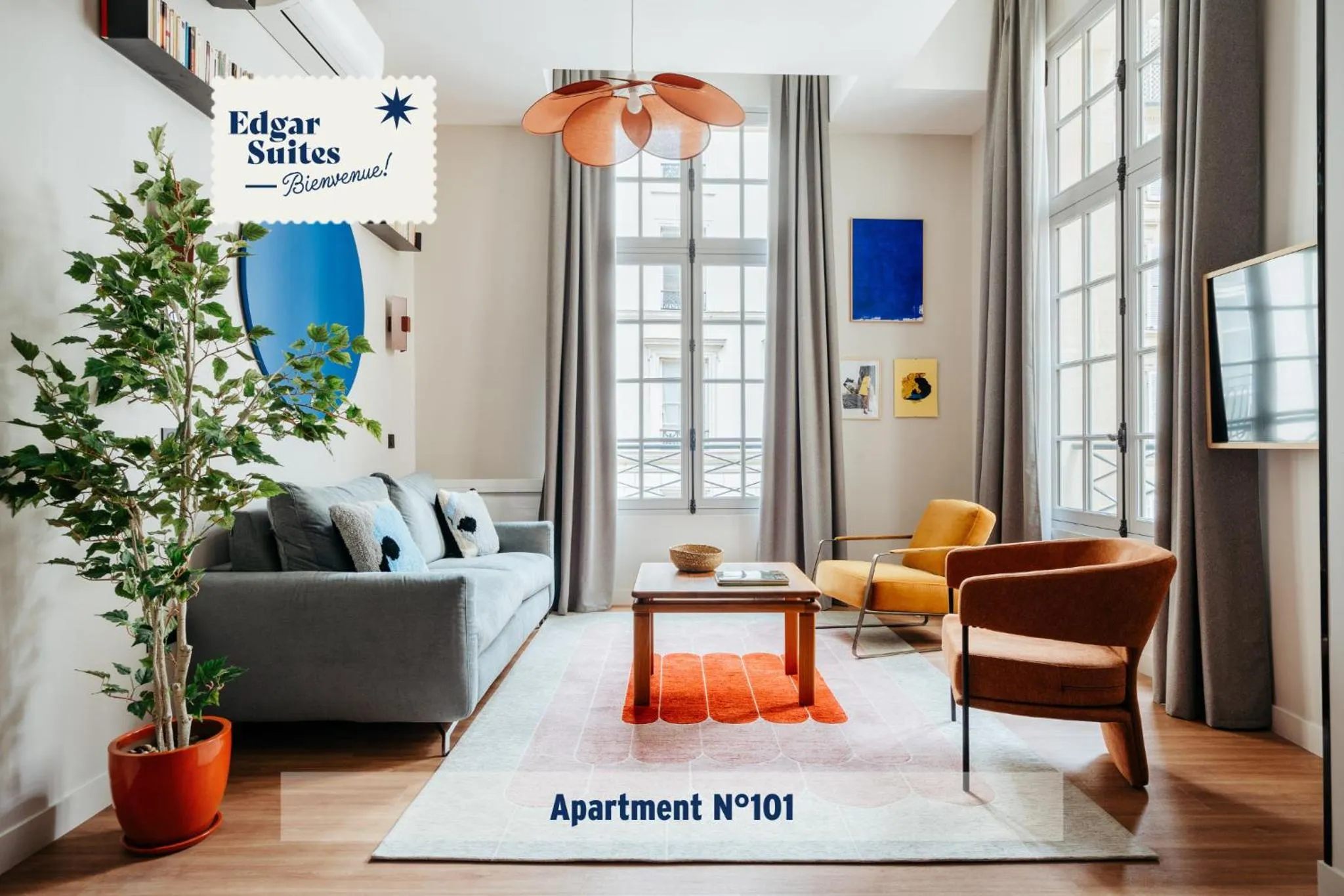 TV and multimedia in Edgar Suites Louvre - Jour