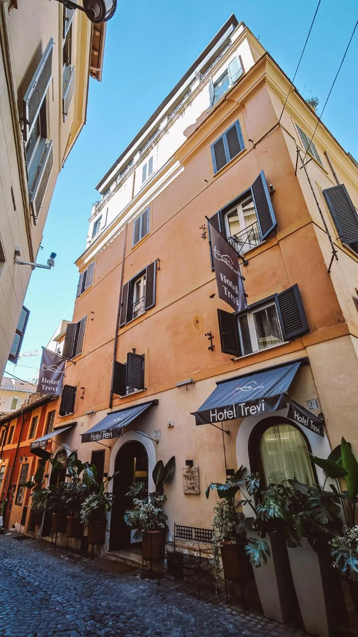 Property building in Hotel Trevi - Gruppo Trevi Hotels
