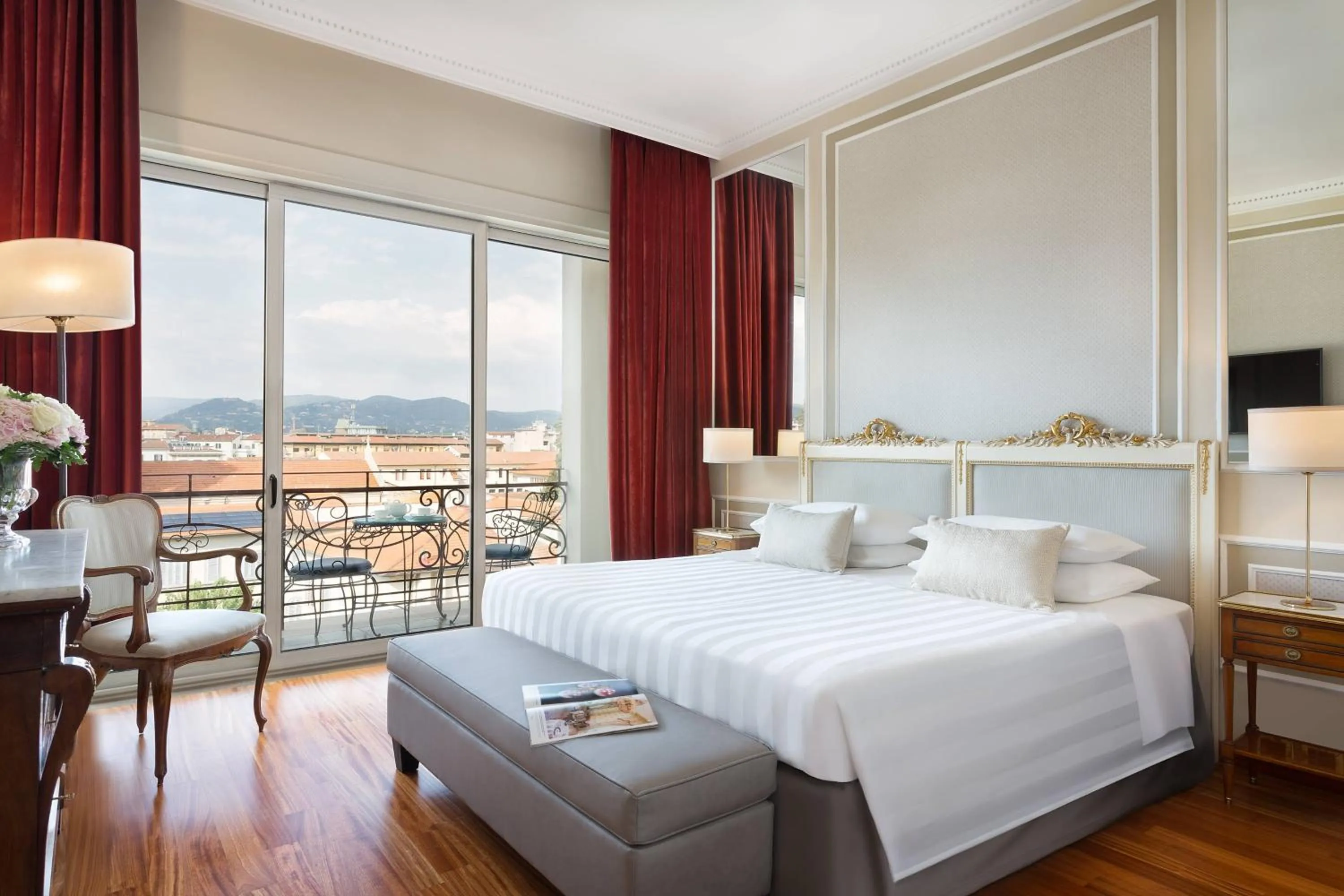 Bedroom, Bed in Sina Villa Medici, Autograph Collection