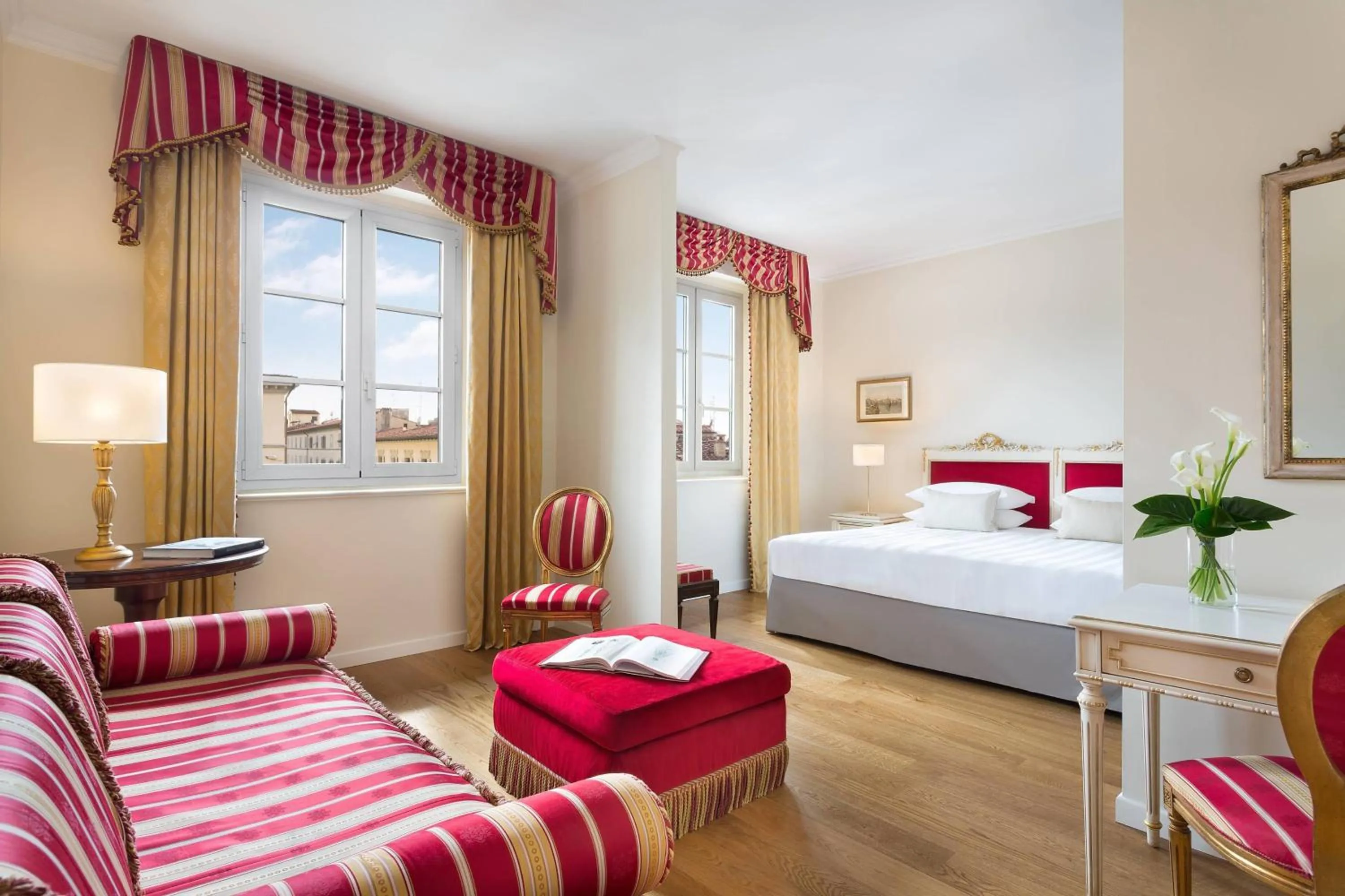 Bedroom, Bed in Sina Villa Medici, Autograph Collection