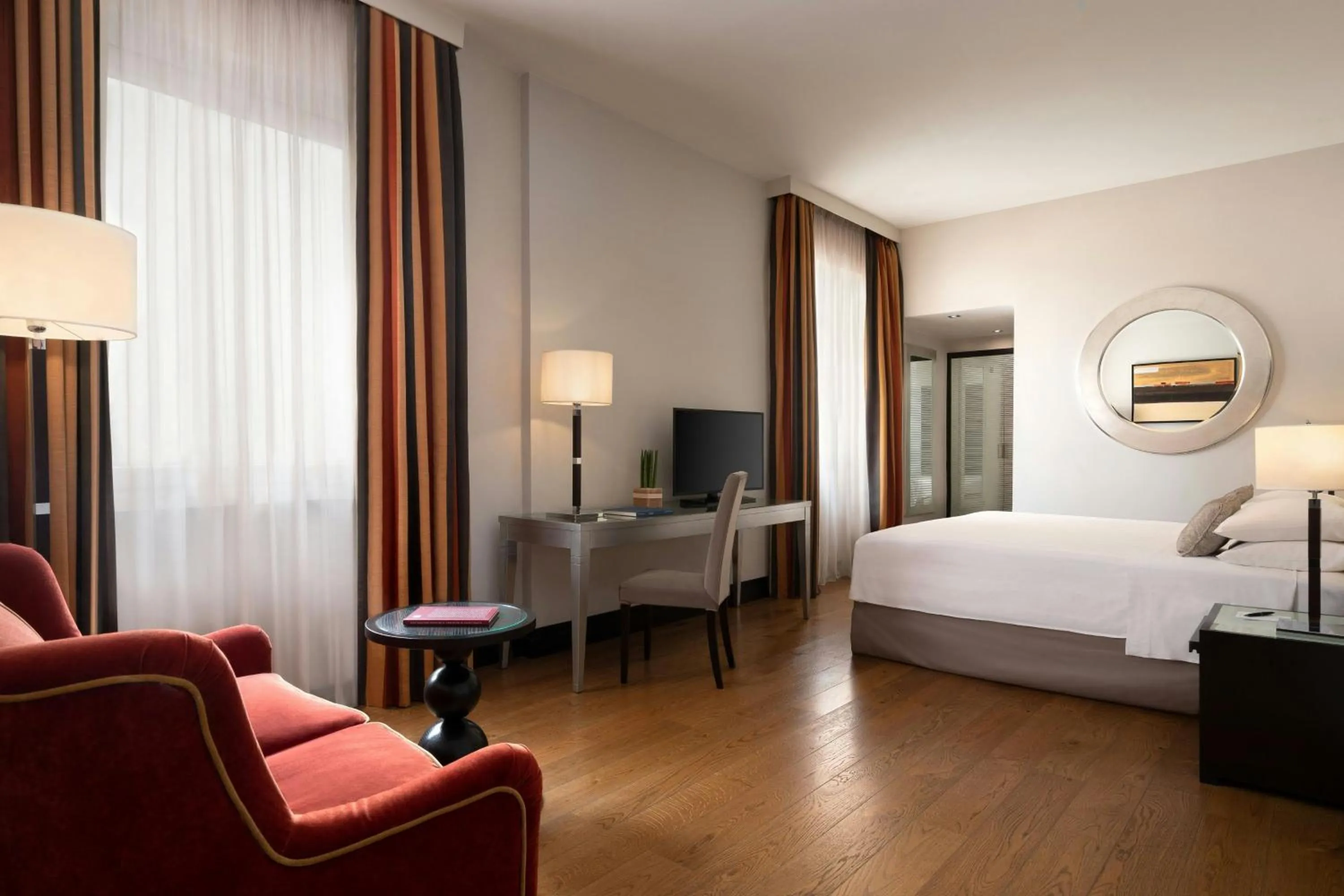 Bedroom, Bed in Sina Villa Medici, Autograph Collection