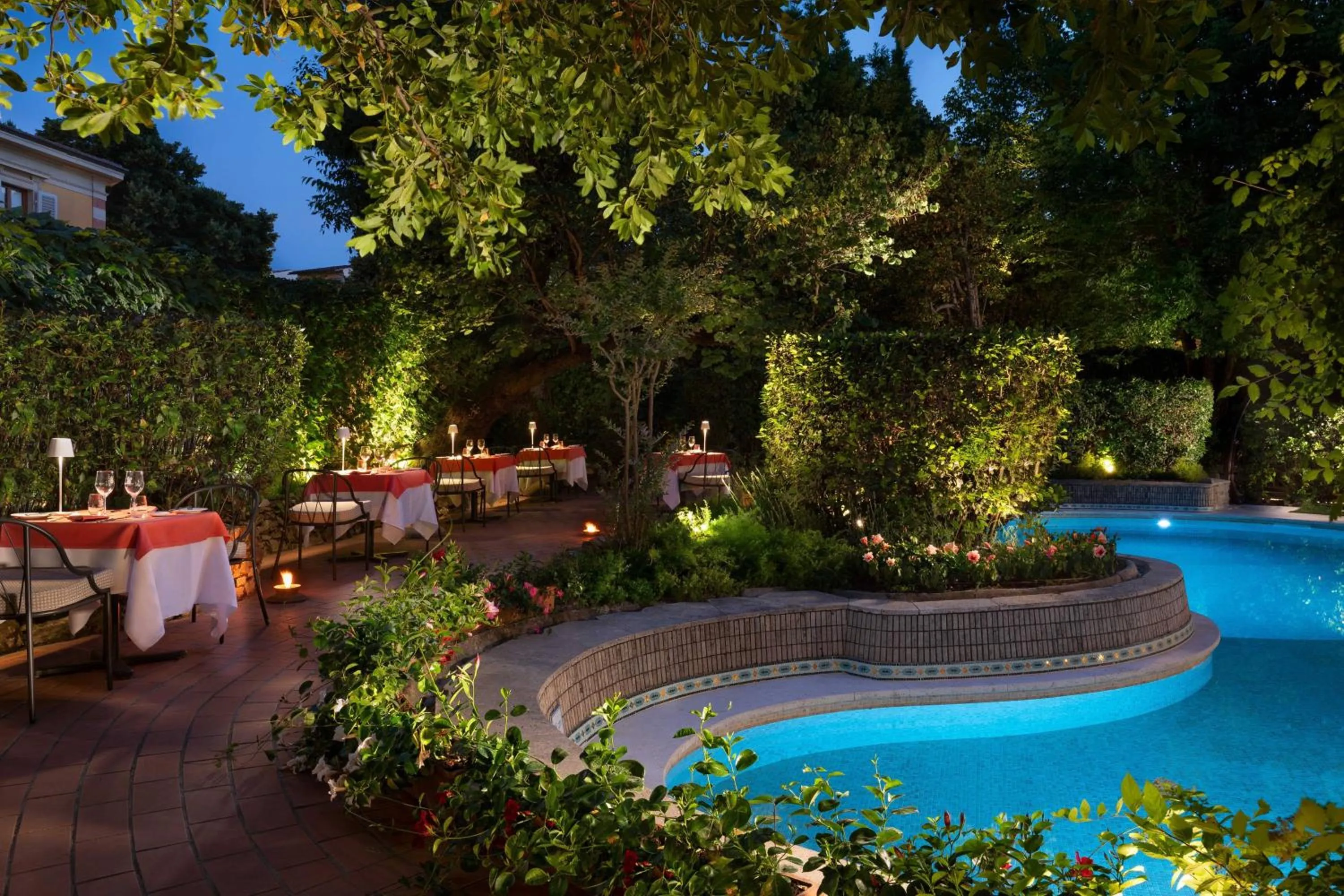 Lounge or bar in Sina Villa Medici, Autograph Collection