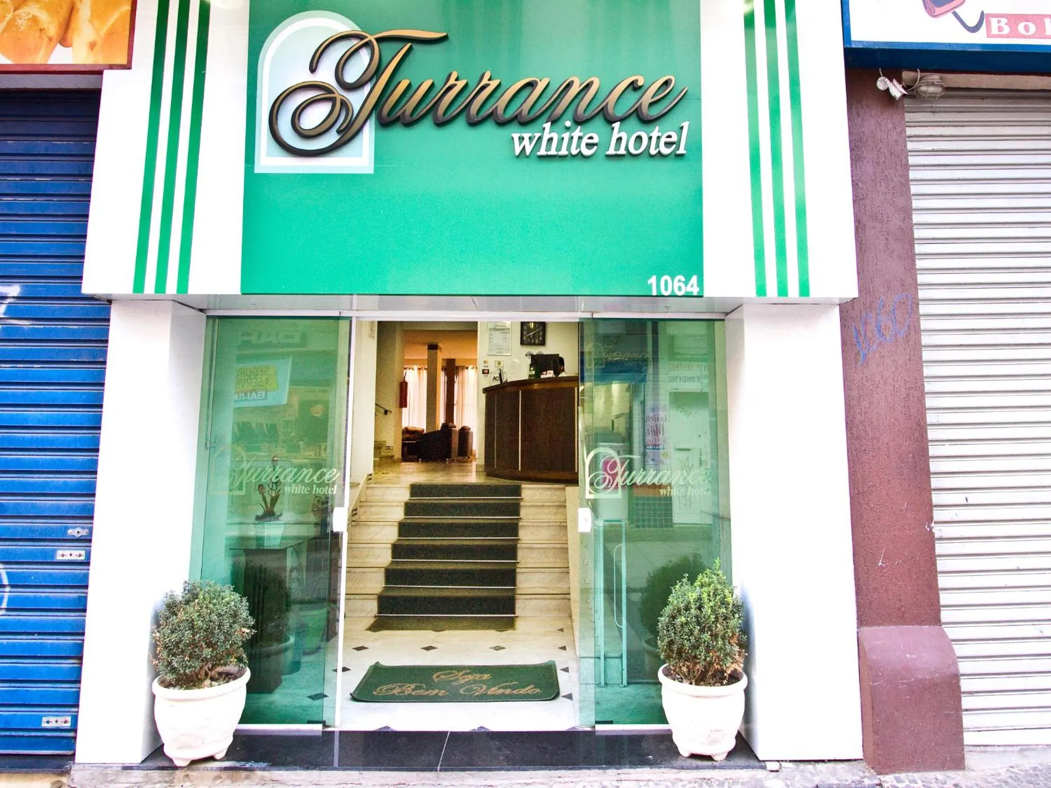 Facade/entrance in Turrance White Hotel