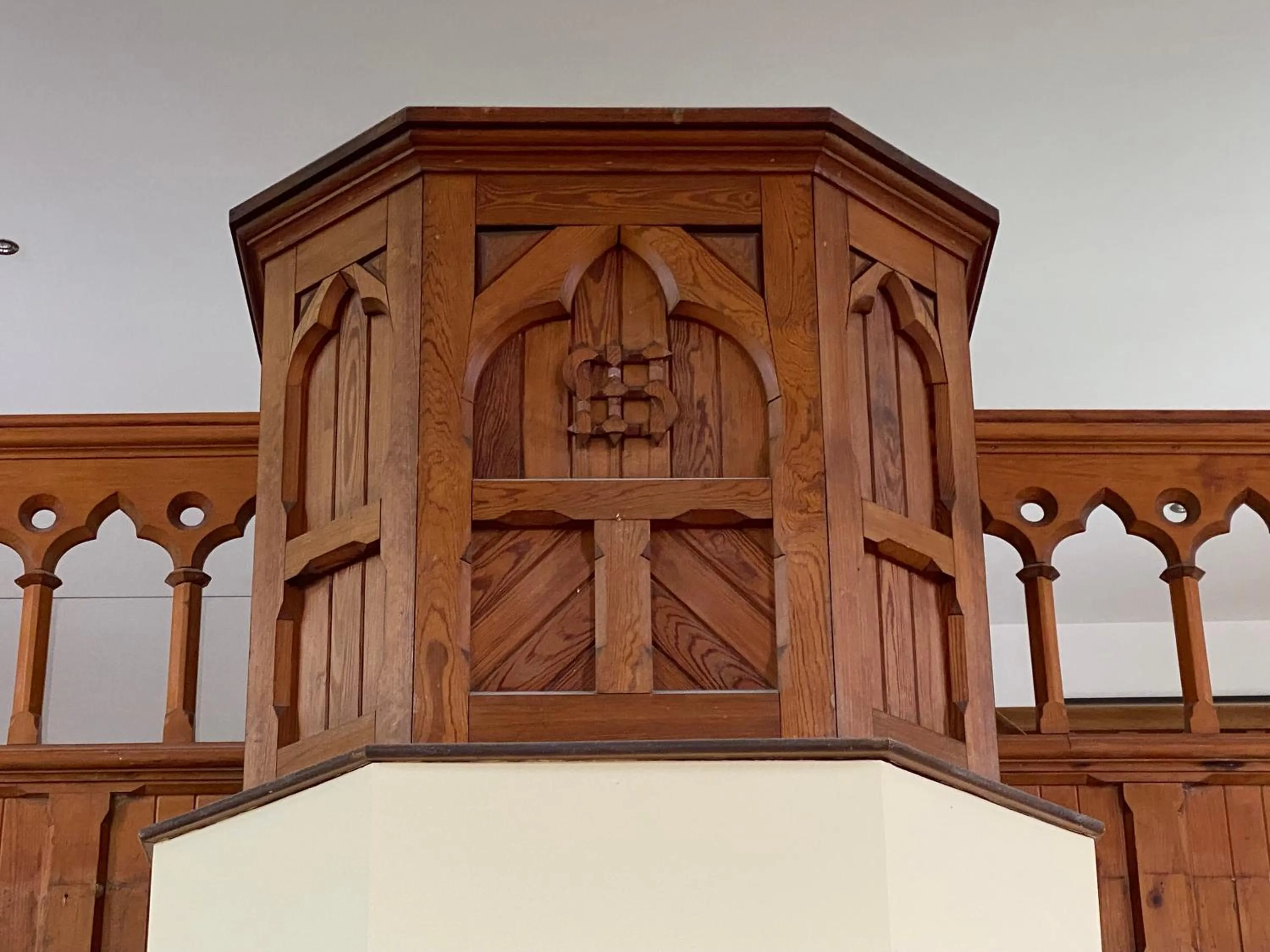 Communal lounge/ TV room in The Auld Kirk