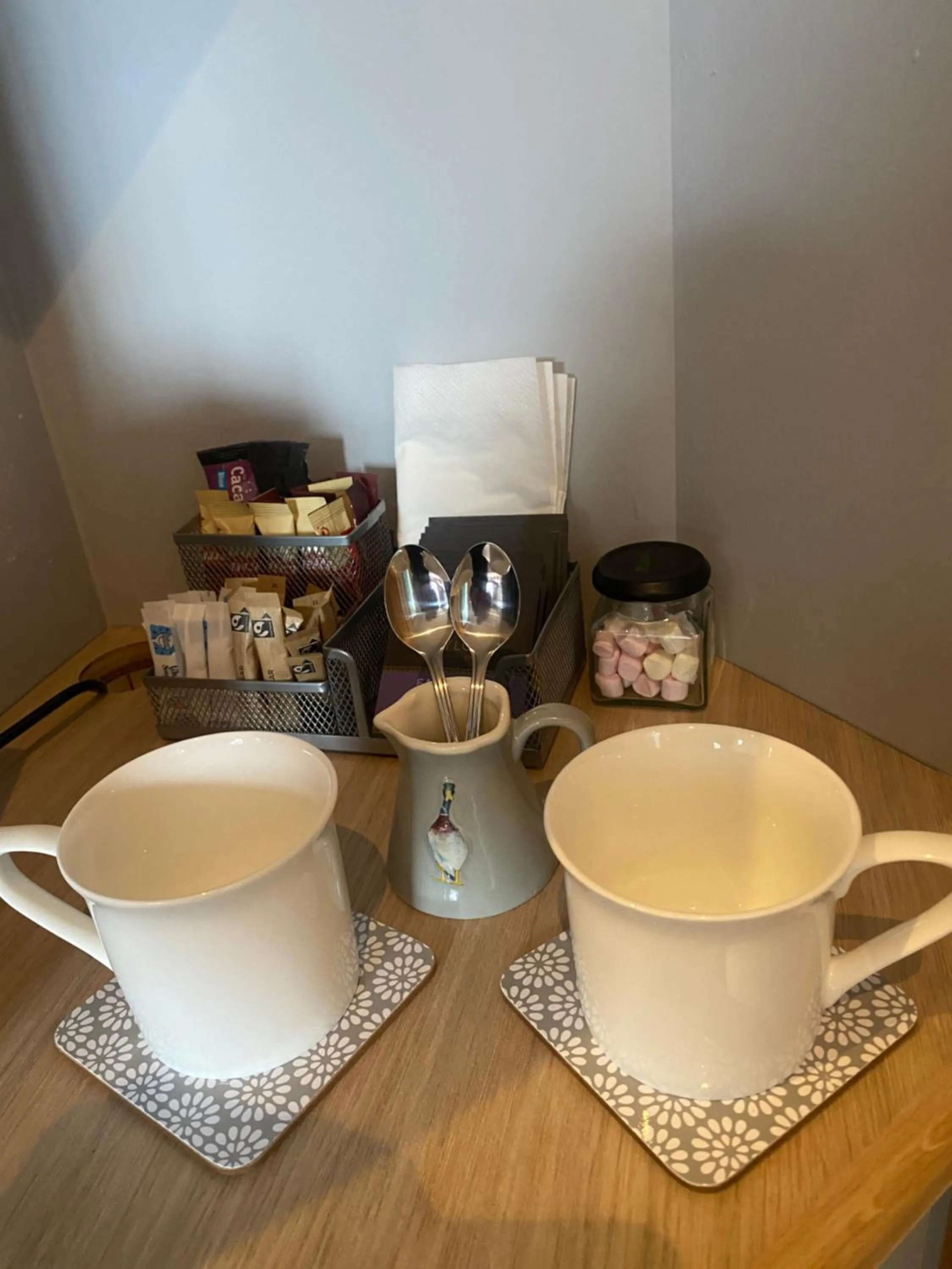 Coffee/tea facilities in The Auld Kirk