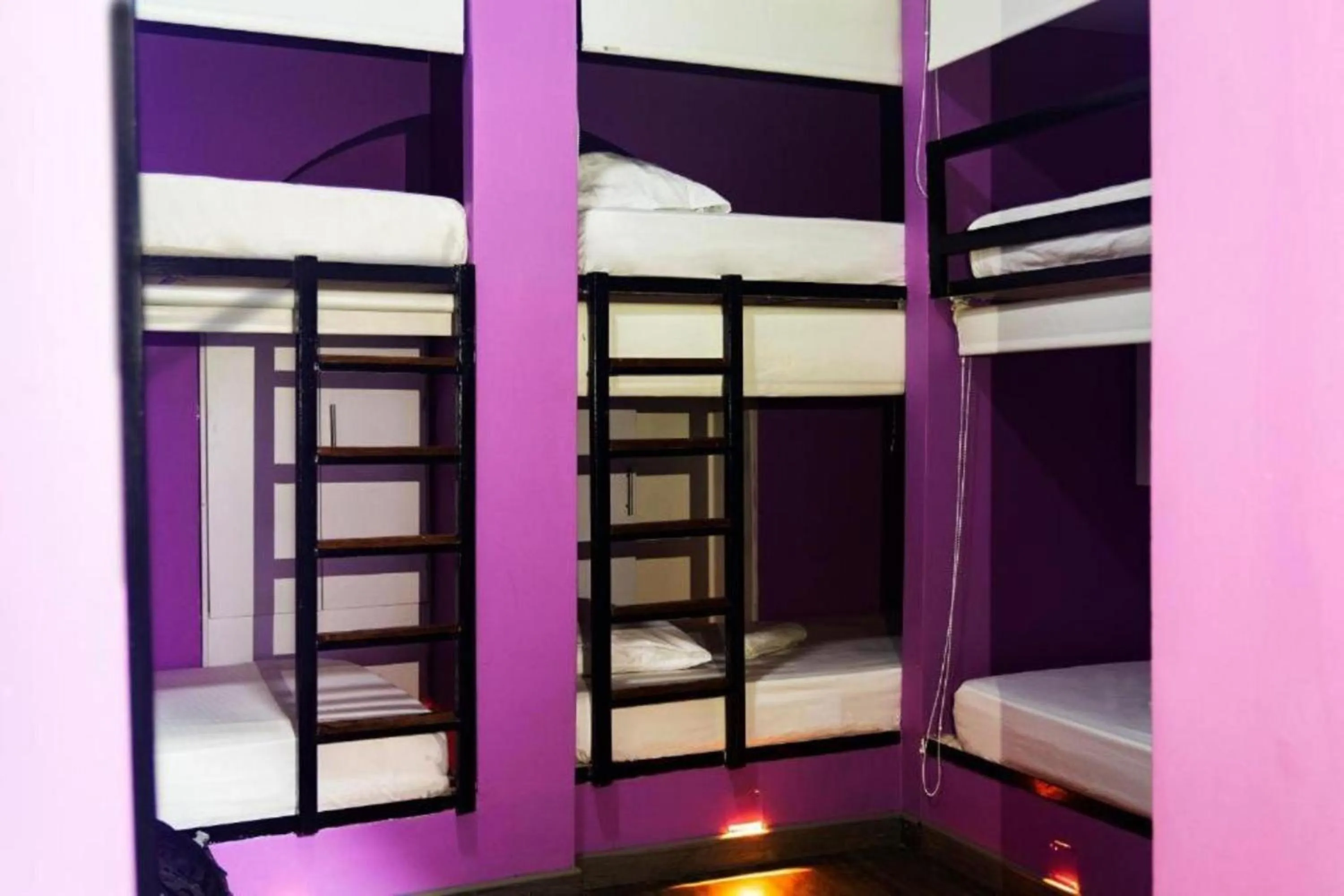 Bed in Seven Nights Hostel Cartagena
