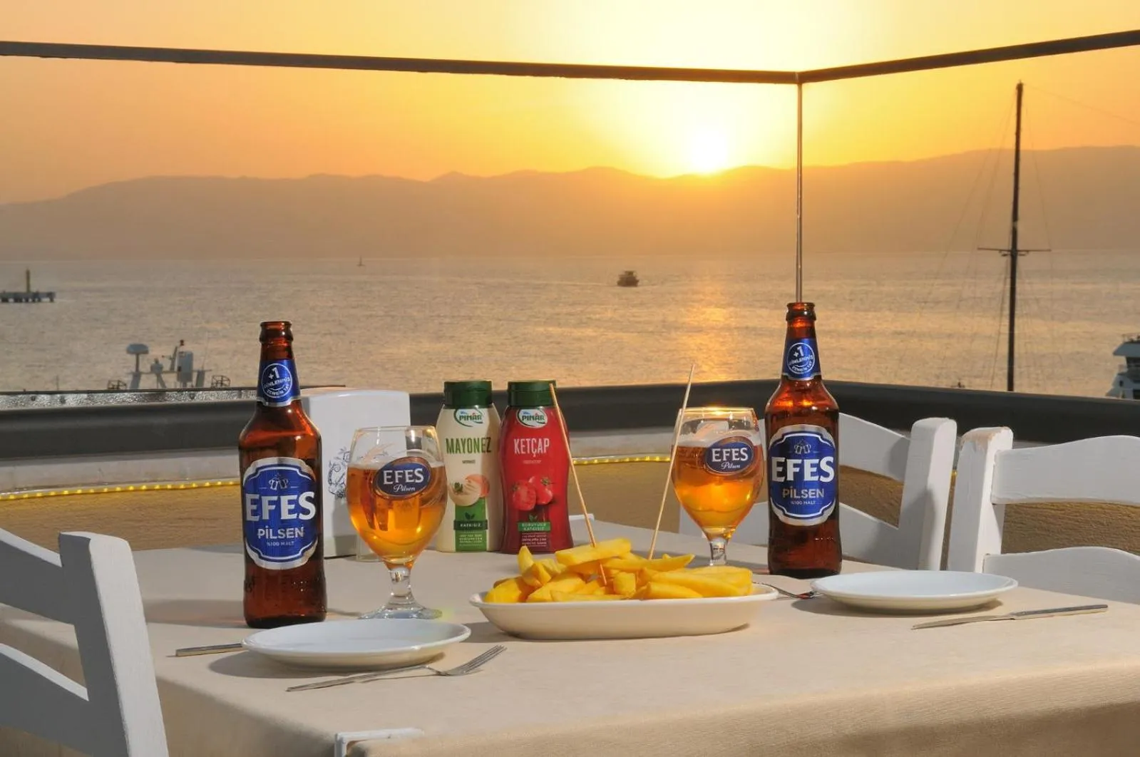 Restaurant/places to eat in Horasan Hotel