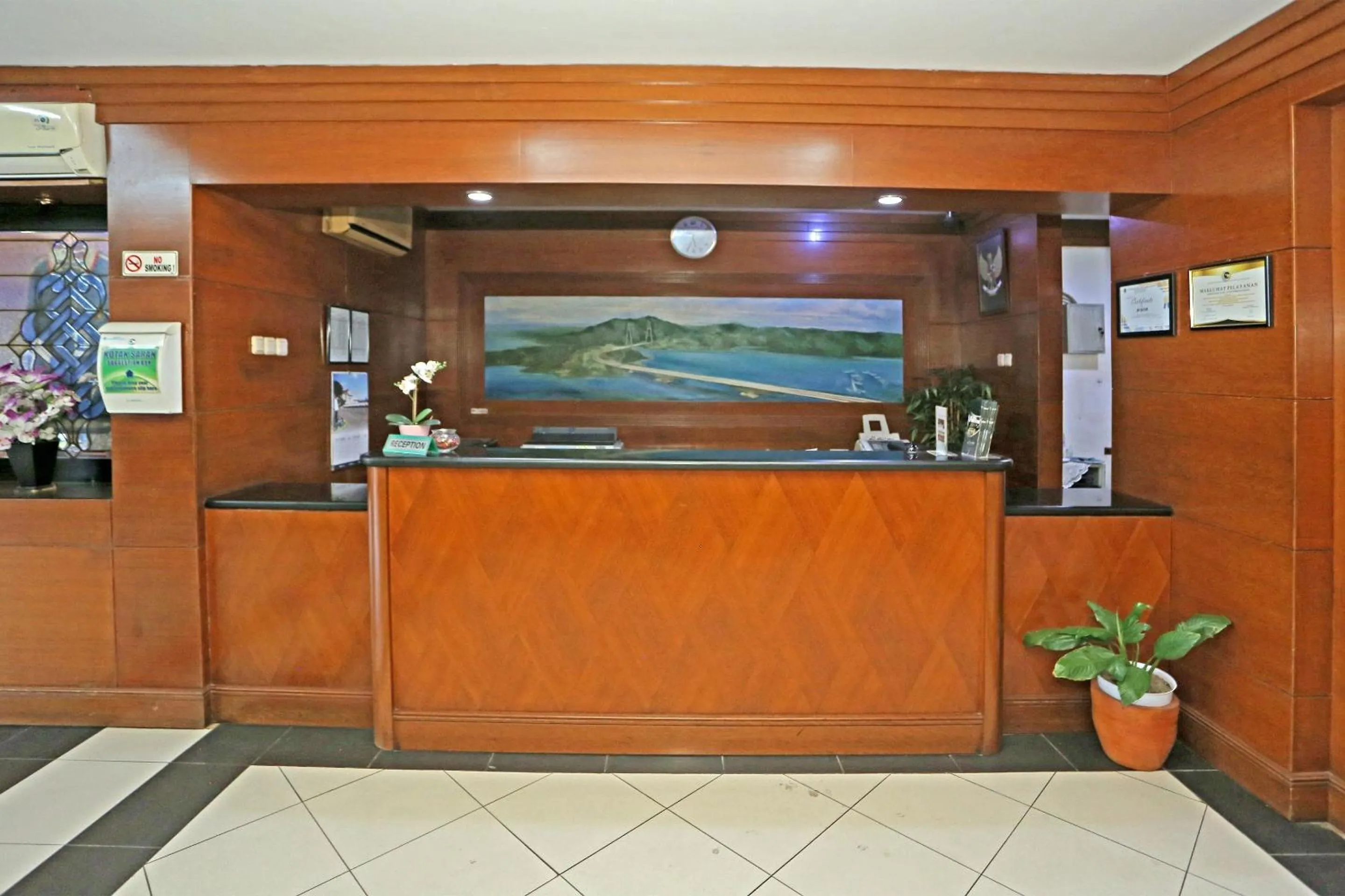 Lobby or reception in Collection O 91898 Series Hotel Kuningan