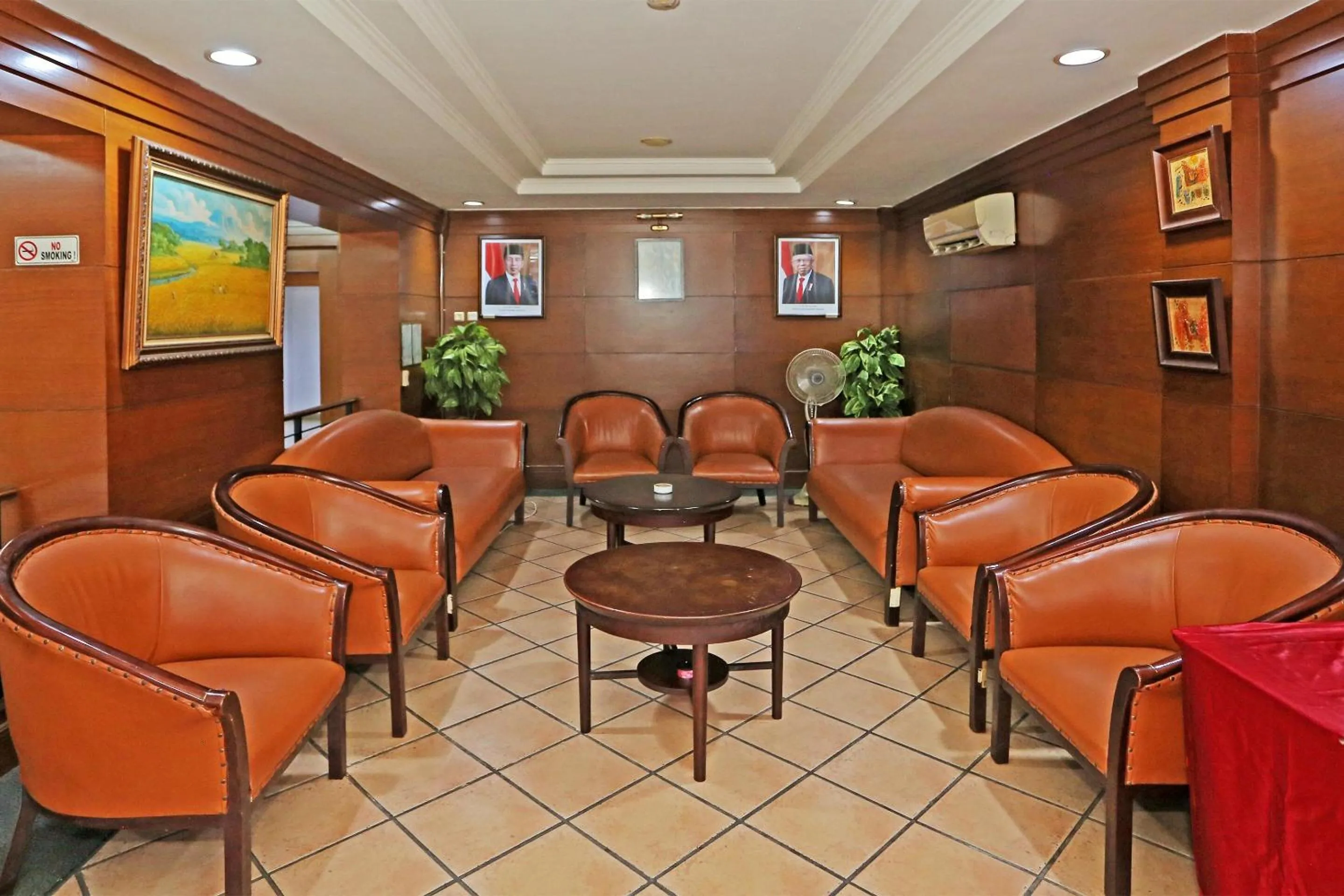 Lobby or reception in Collection O 91898 Series Hotel Kuningan