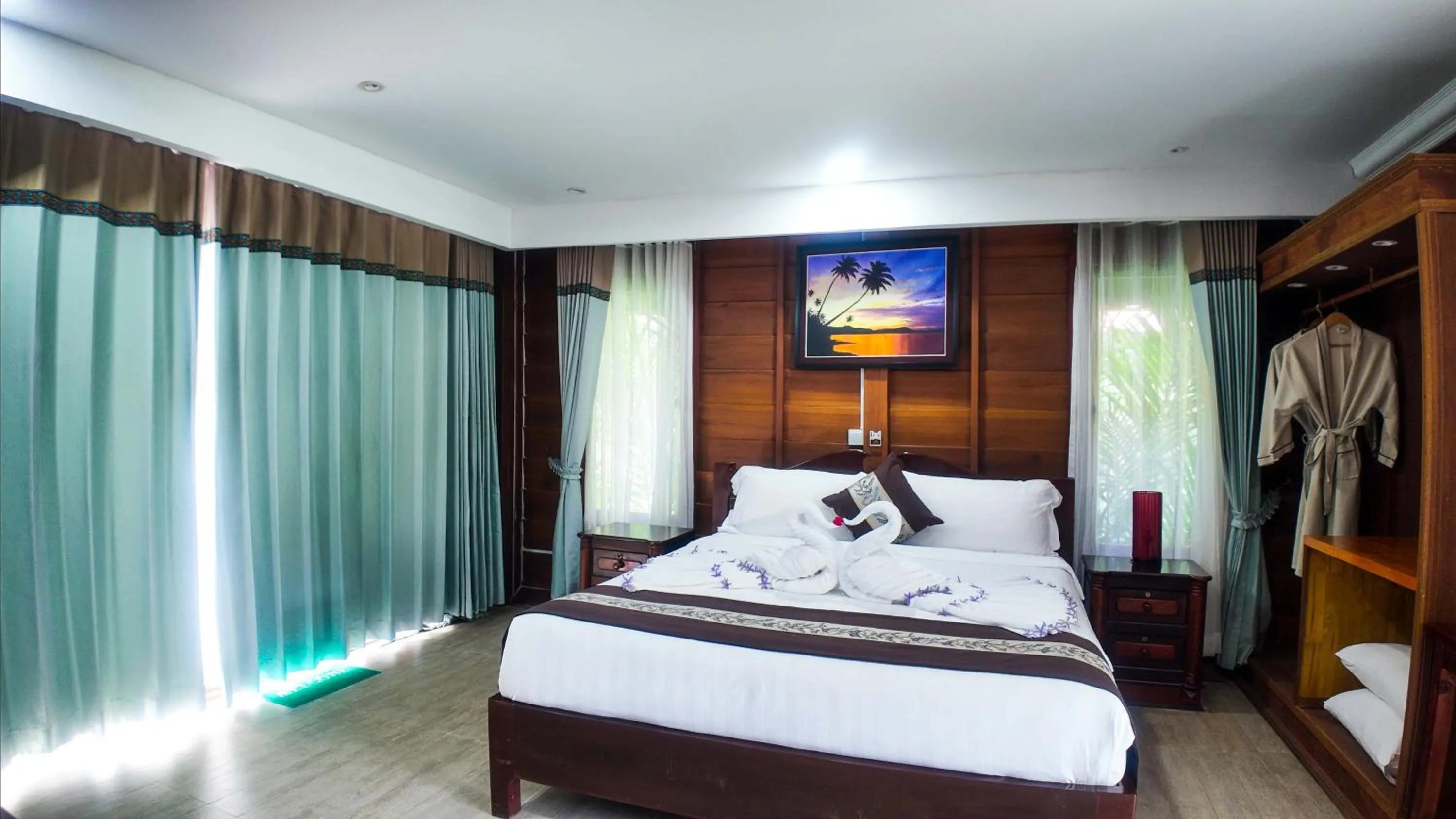 Bed in Lodge Moni Essara Kampot