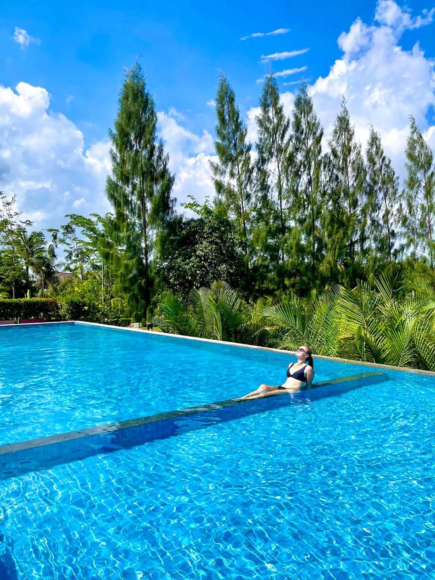 Pool view in Lodge Moni Essara Kampot
