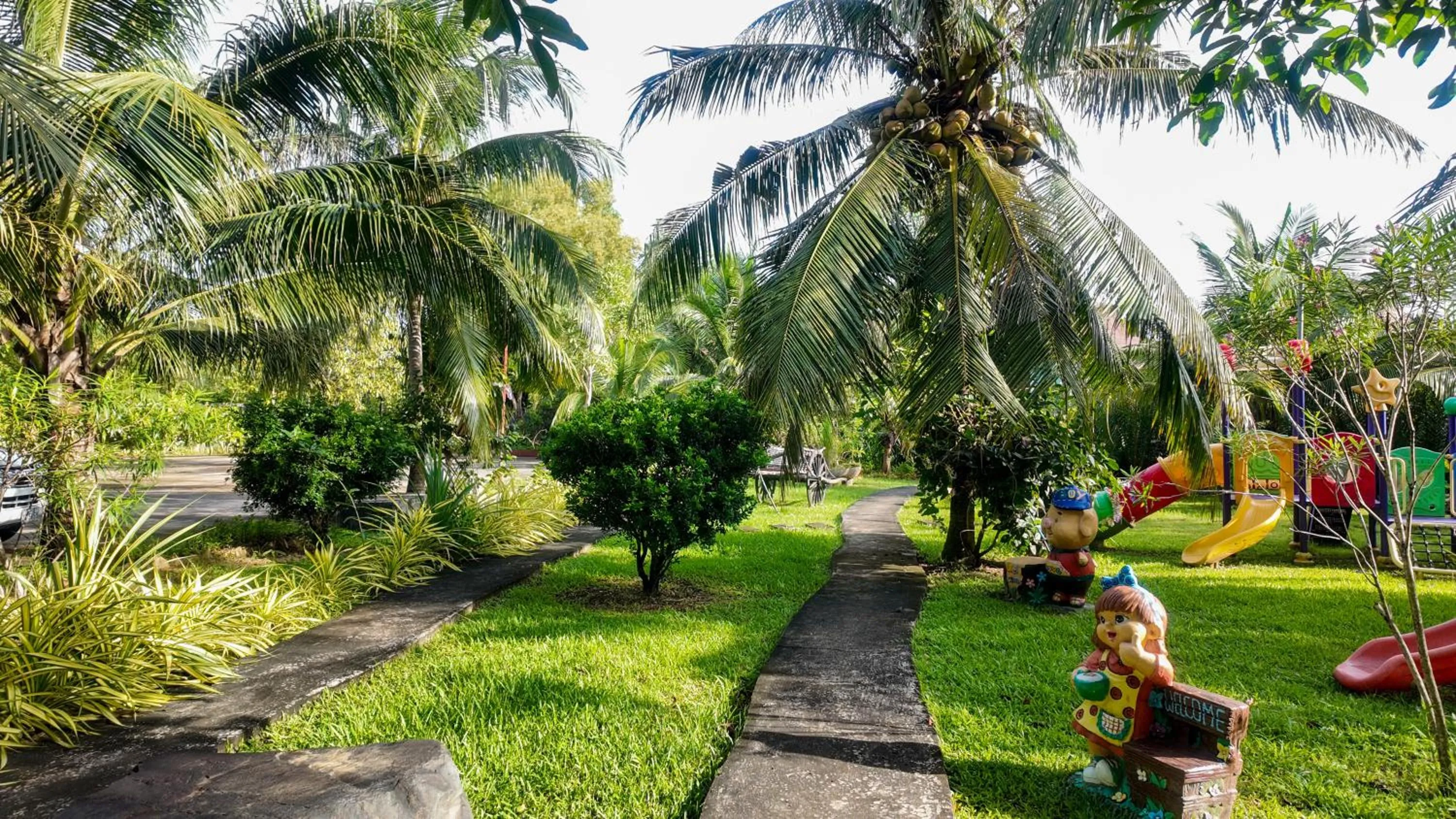Children play ground in Lodge Moni Essara Kampot