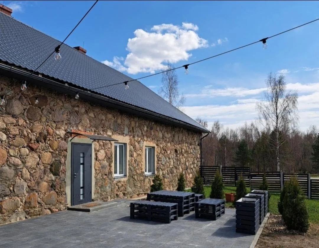 Property building in Viesu māja Vālodzes