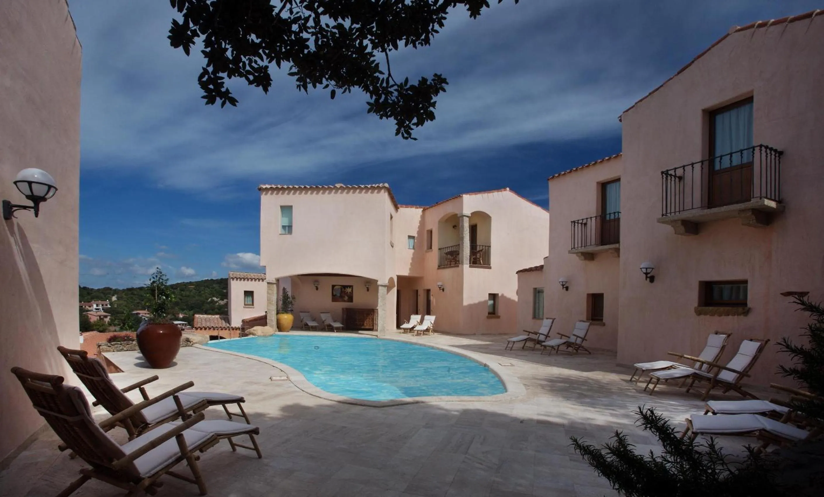 Swimming pool in Hotel Arathena