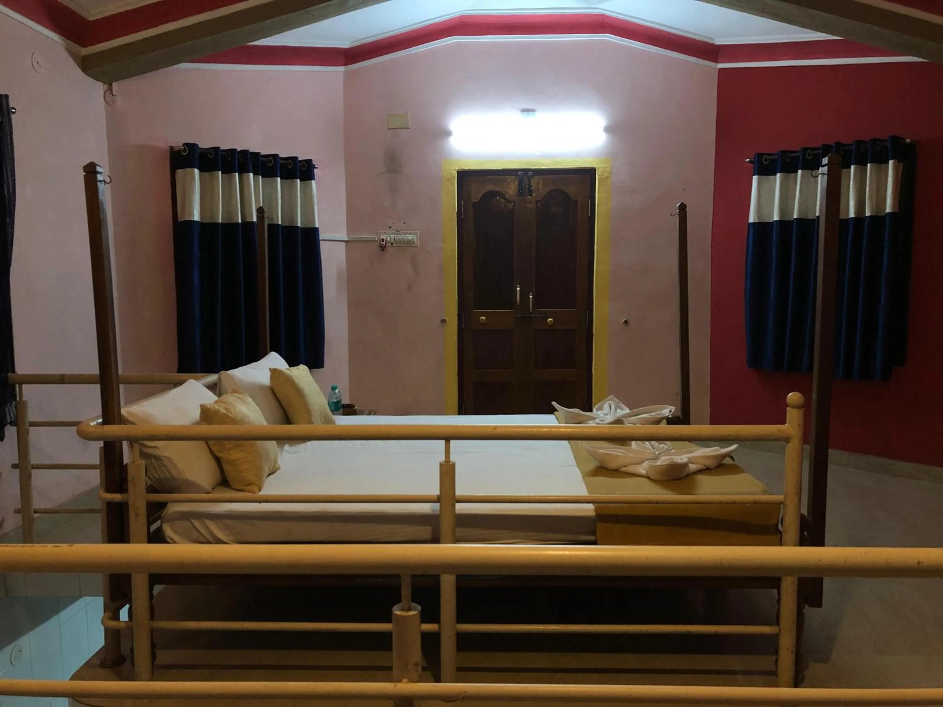 Bed in Nature Inn Cottages