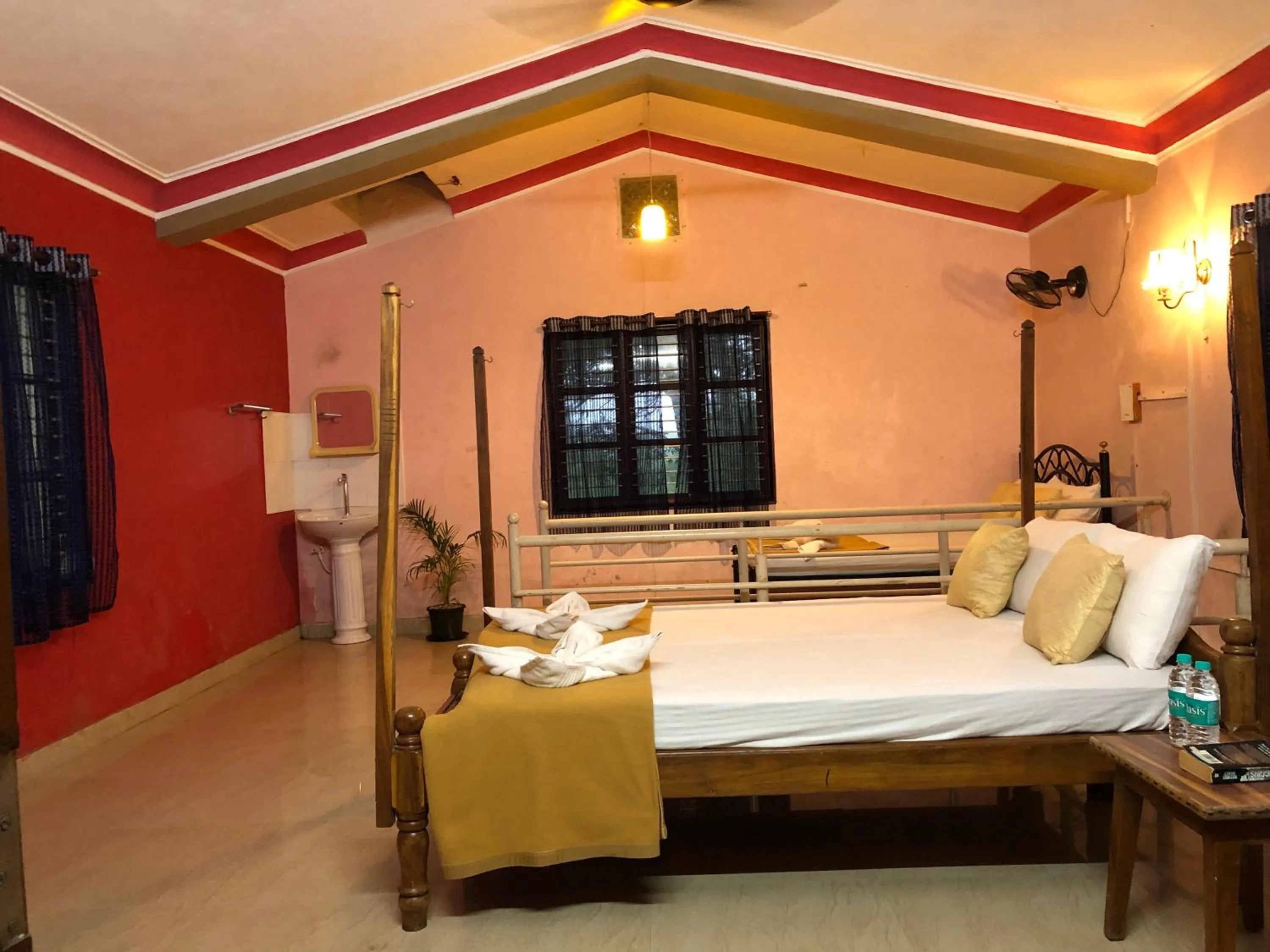 Bed in Nature Inn Cottages