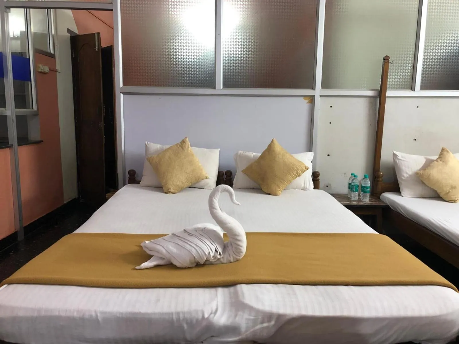 Bed in Nature Inn Cottages