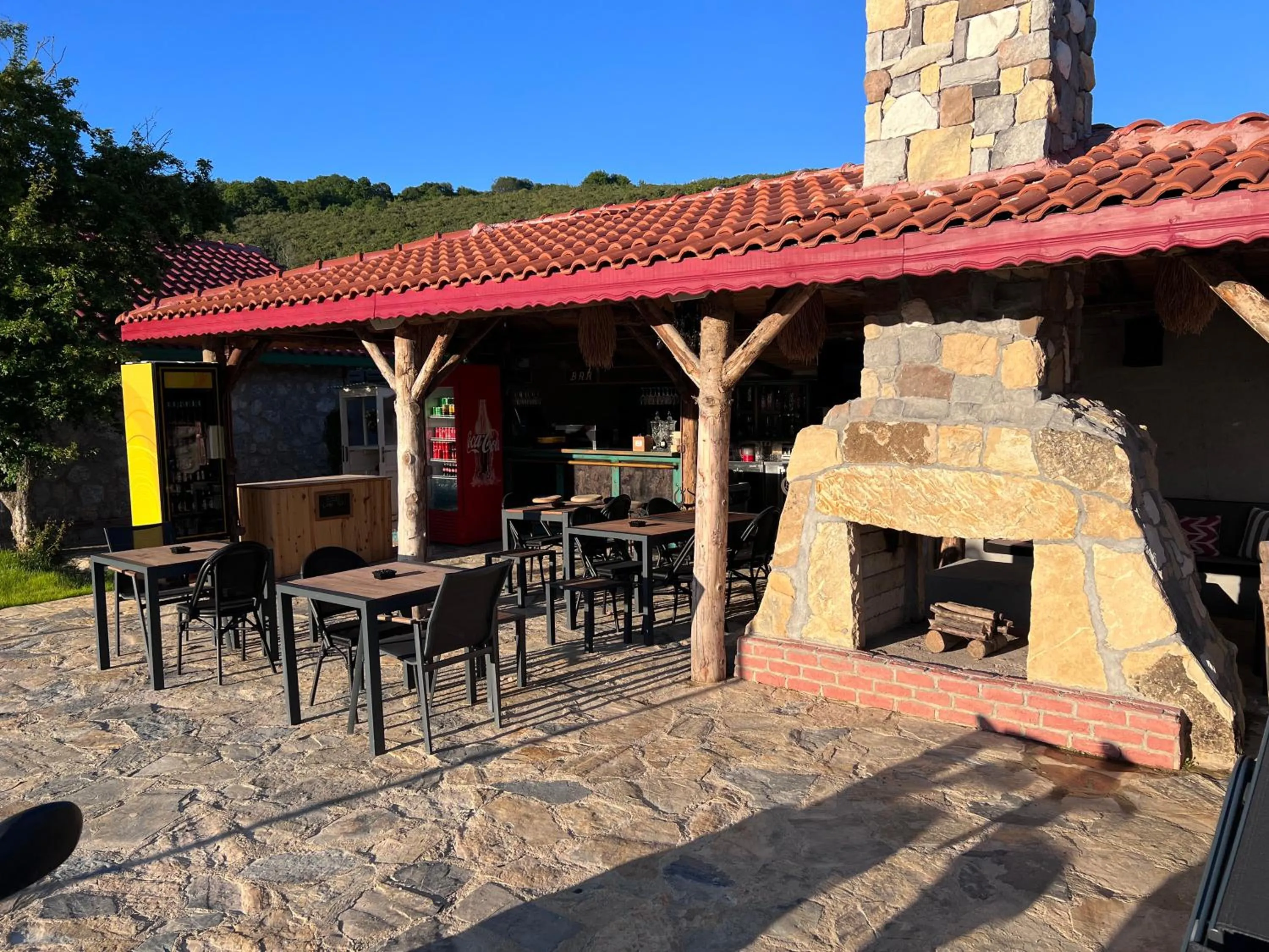 BBQ facilities in Dachas Cove Hotel