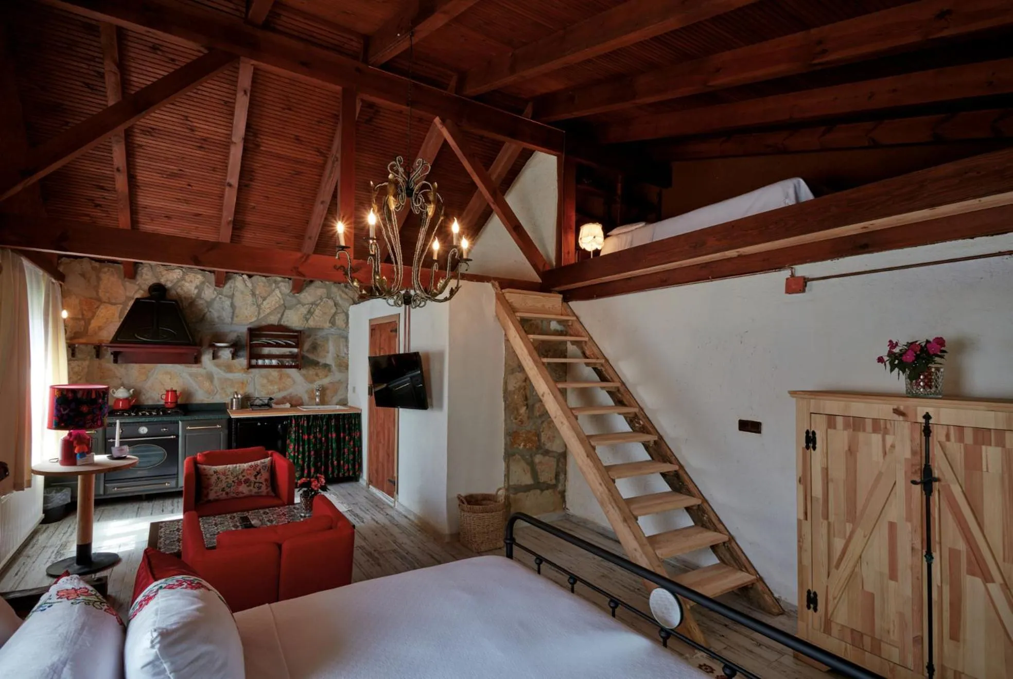 Bed in Dachas Cove Hotel