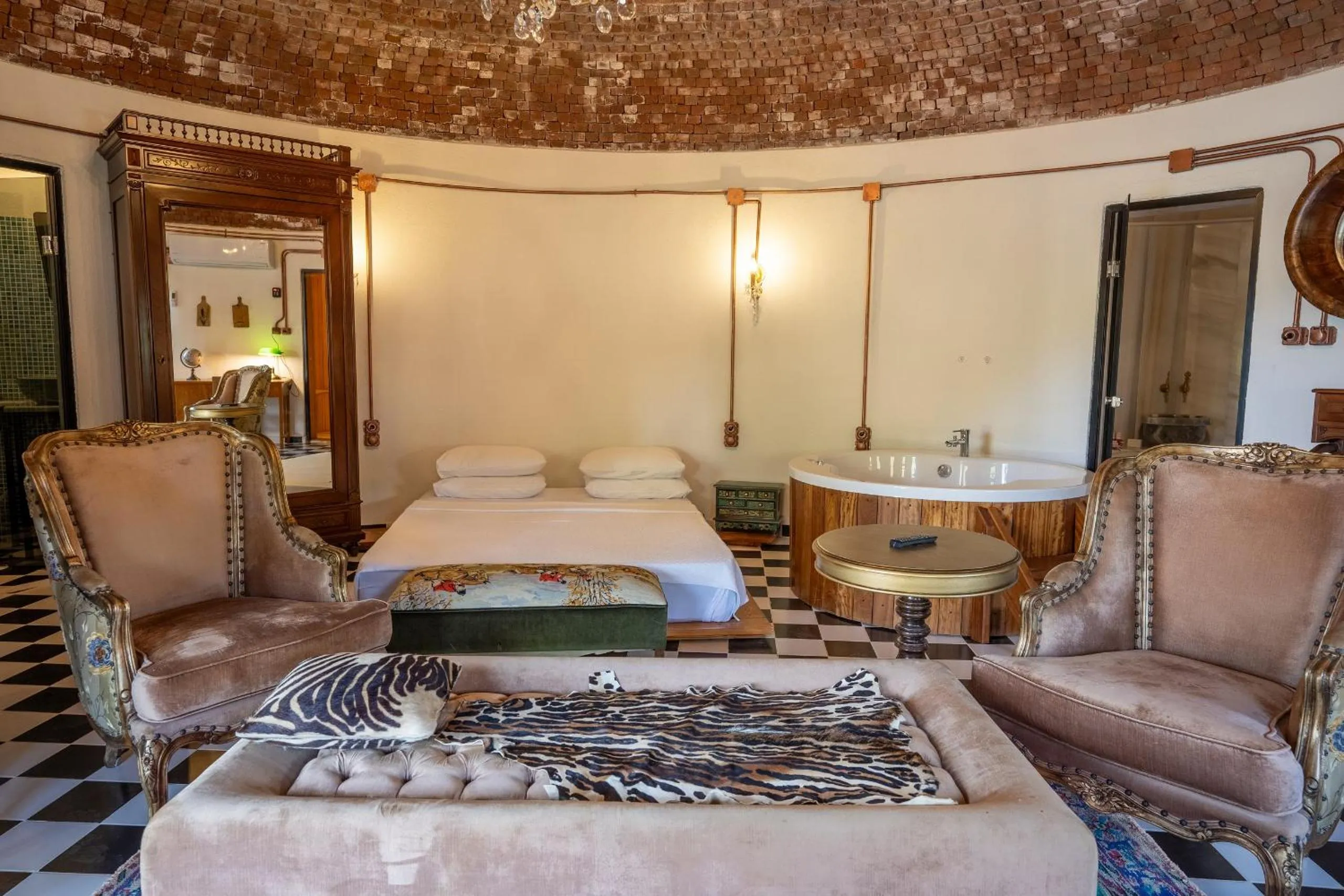 Bed in Dachas Cove Hotel