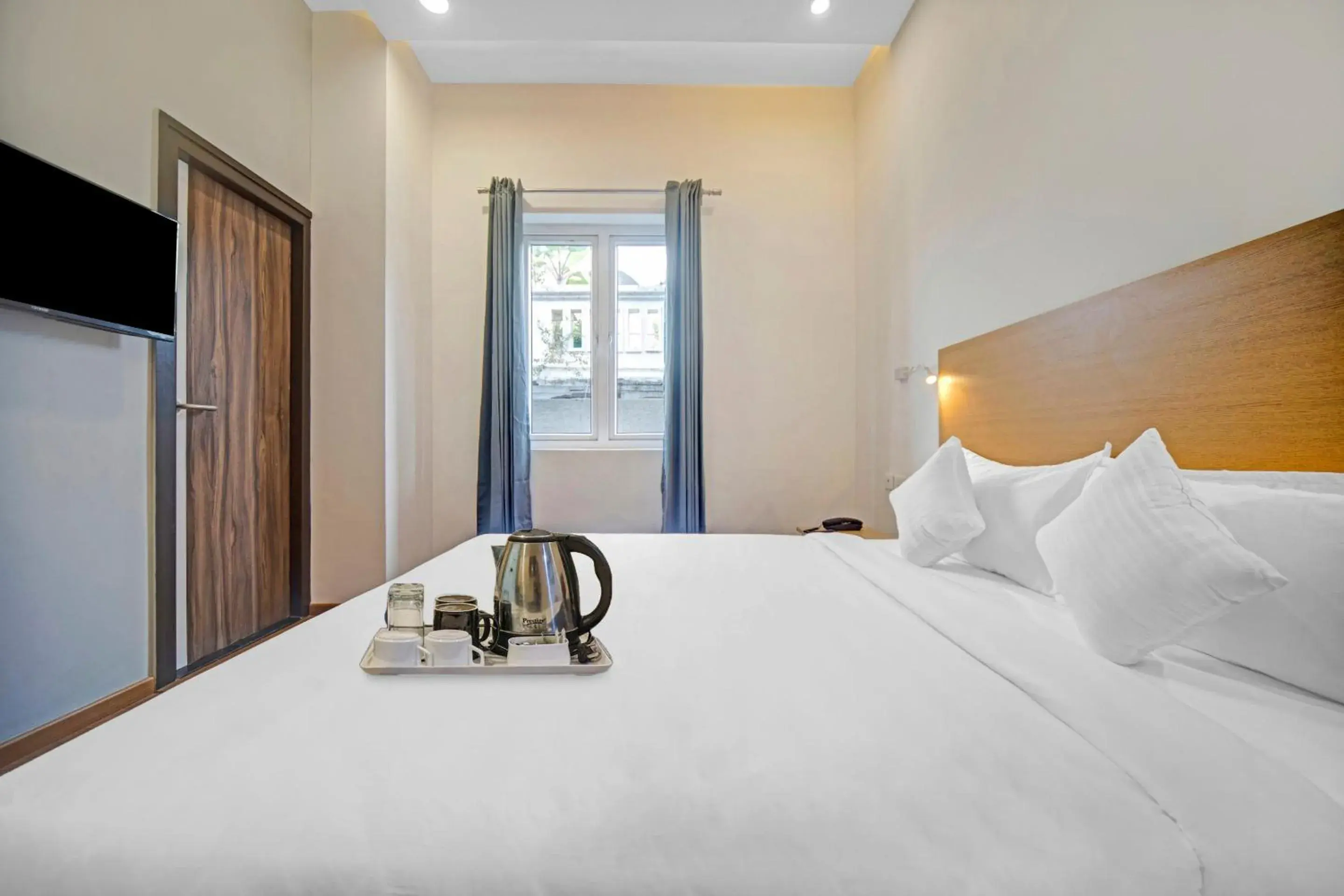 Deluxe Double Room - single occupancy in UPAR Hotels - T Nagar Deluxe Double Room - single occupancy in UPAR Hotels - T Nagar