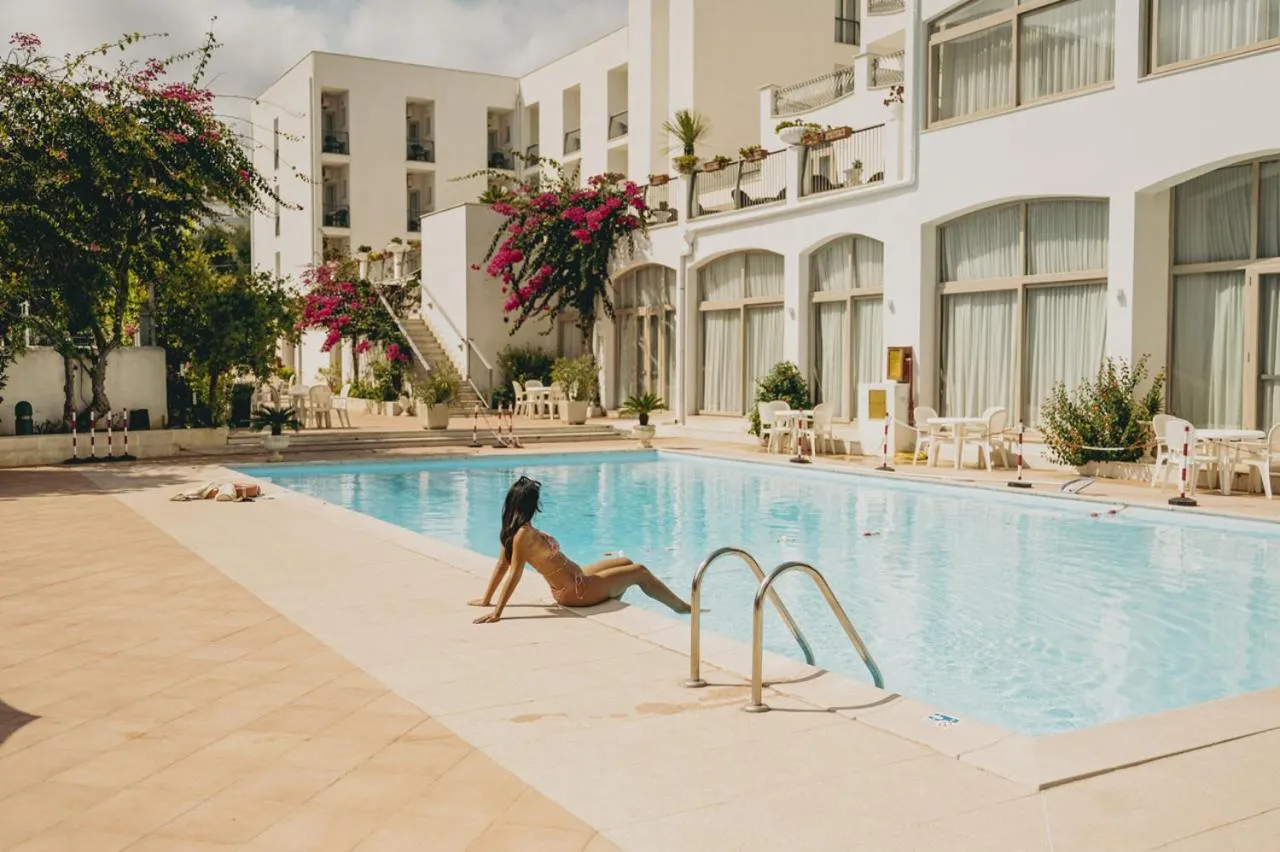 Swimming pool in Hotel Degli Aranci