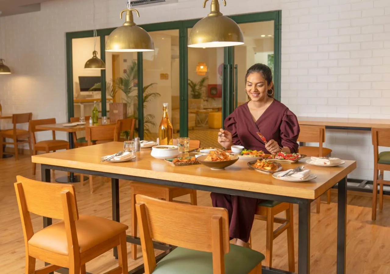 Restaurant/places to eat in Bloom Hotel - Brookefield