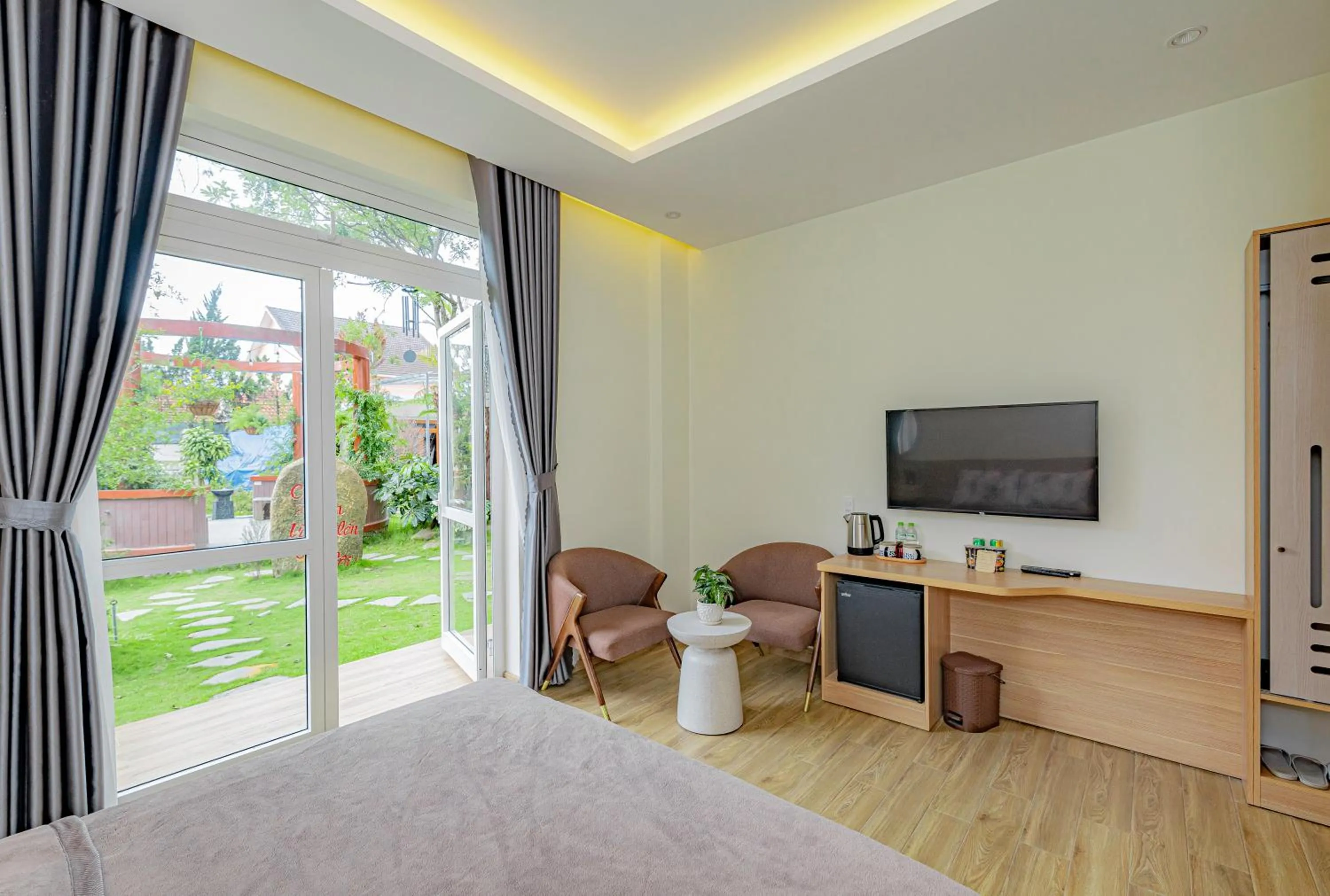 TV and multimedia in An Mai Boutique Hotel