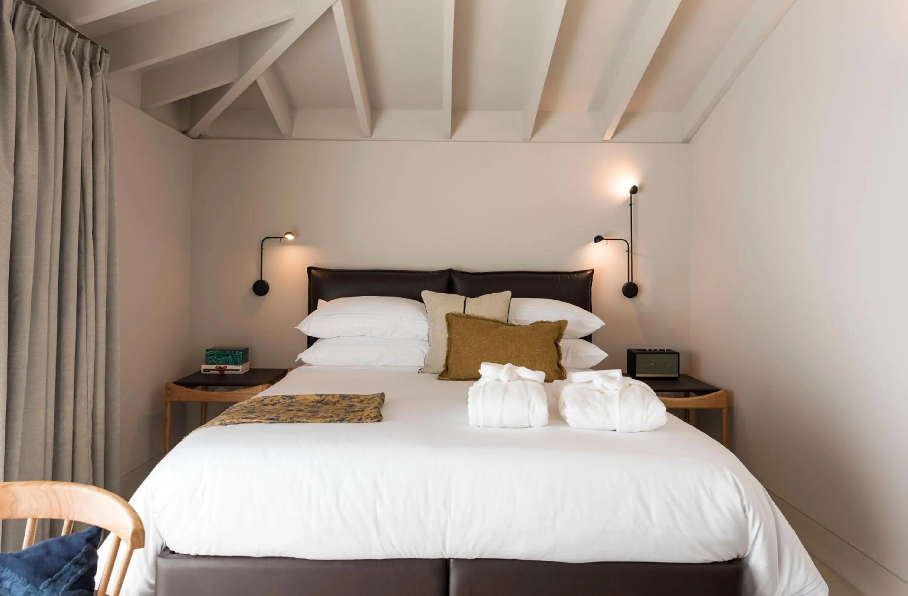 Bedroom, Bed in Jardins do Porto - by Unlock Hotels