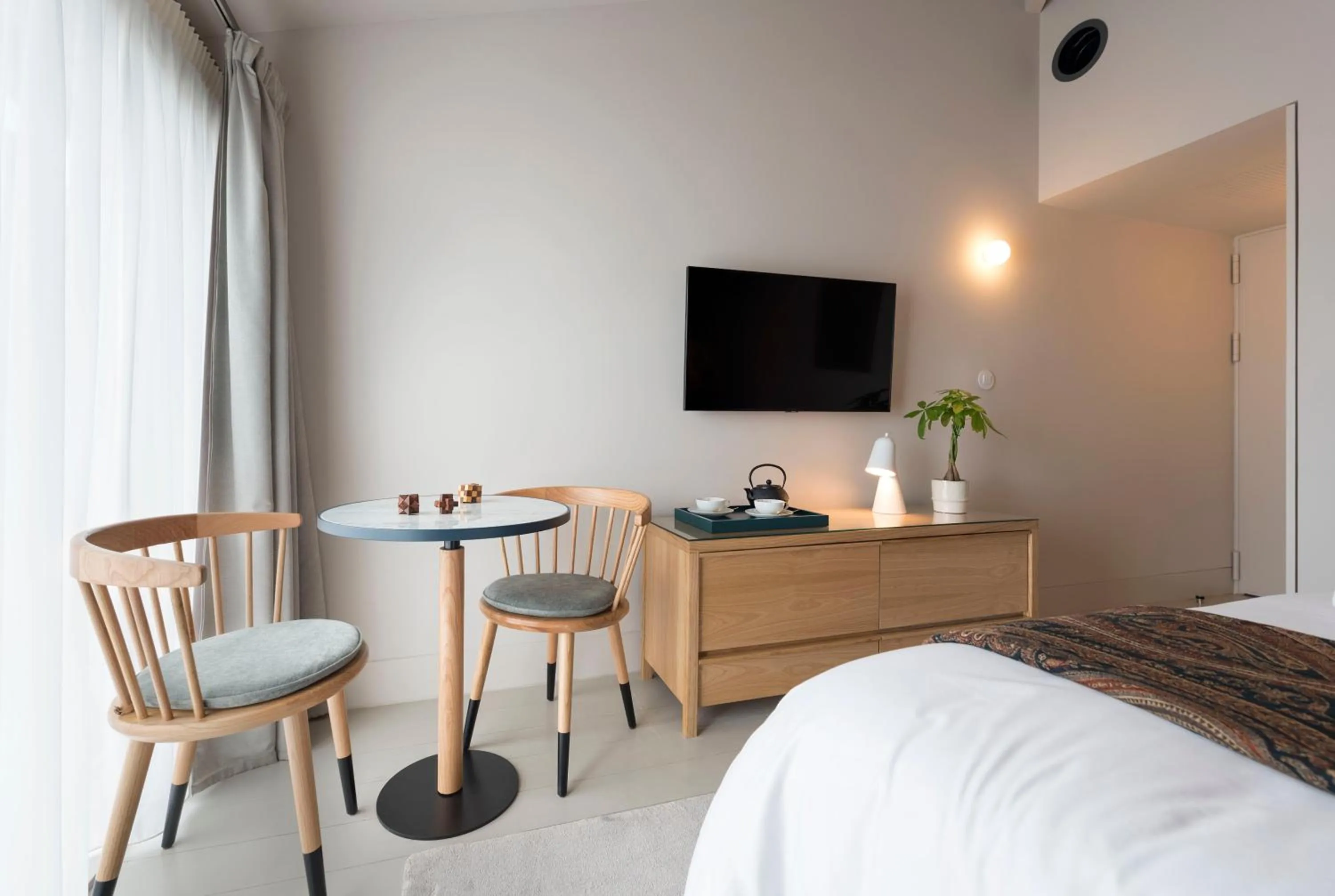 TV and multimedia, Bed in Jardins do Porto - by Unlock Hotels