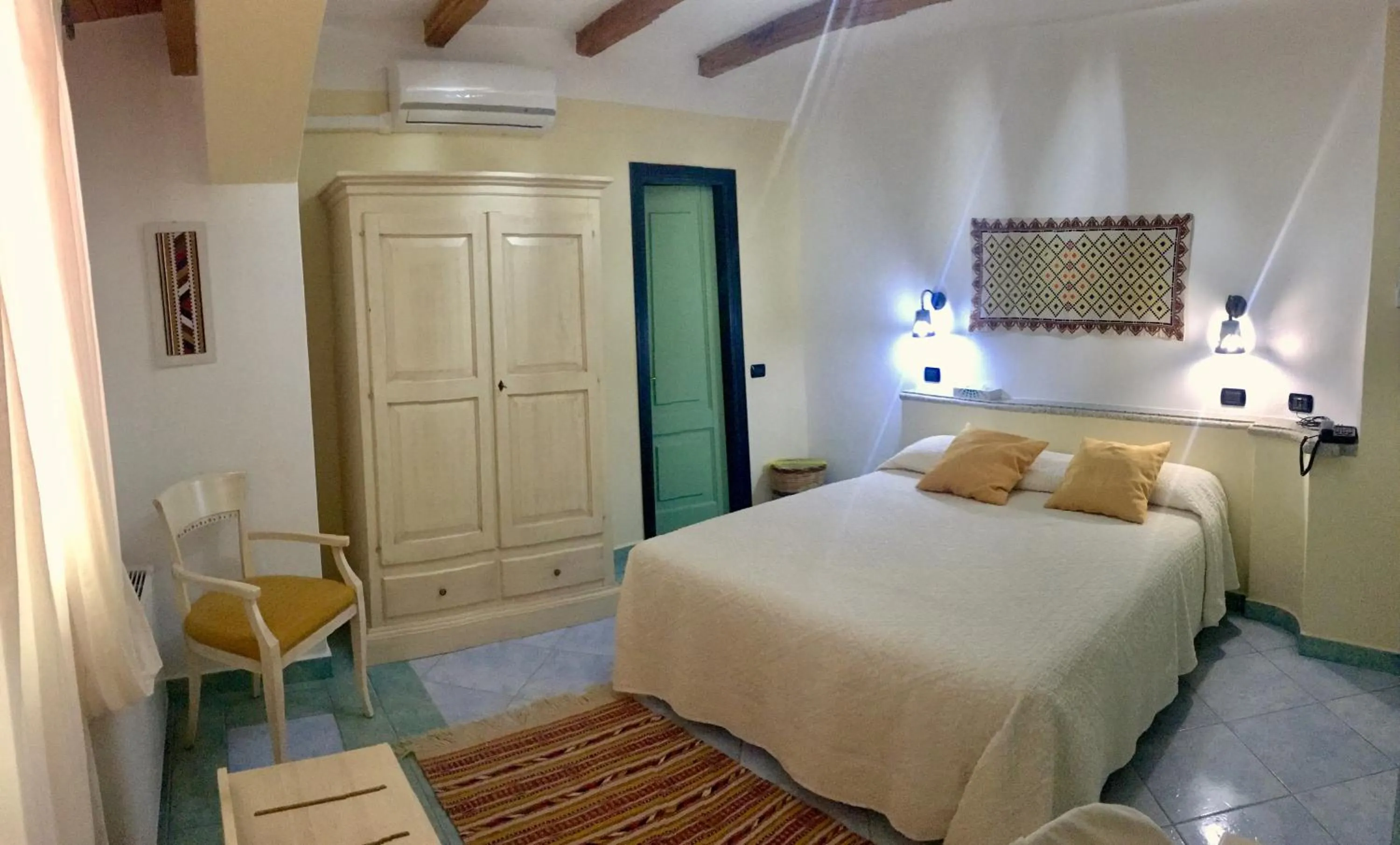 Photo of the whole room, Bed in Hotel Su Lithu