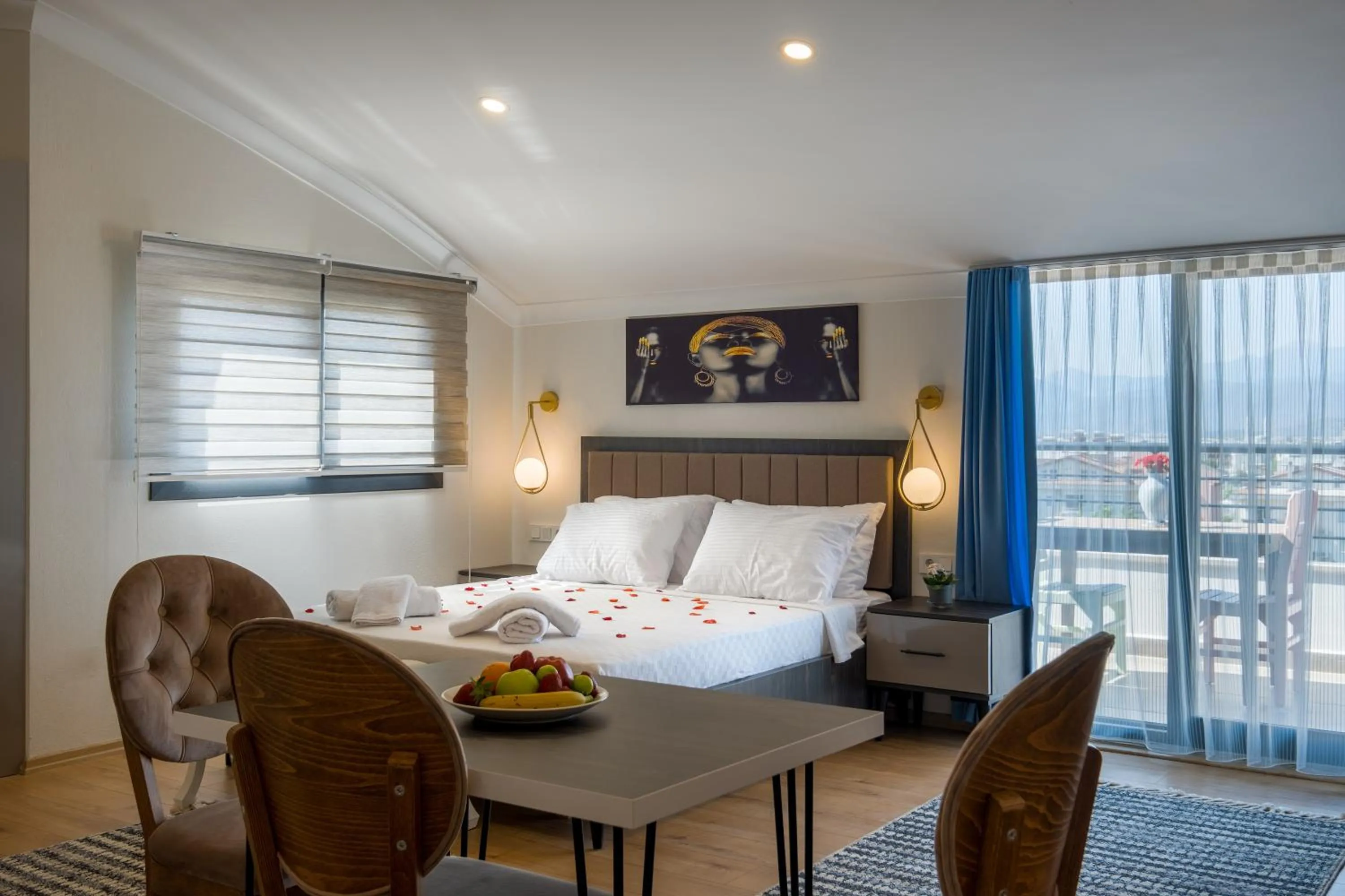 Photo of the whole room, Bed in Tanrise City House