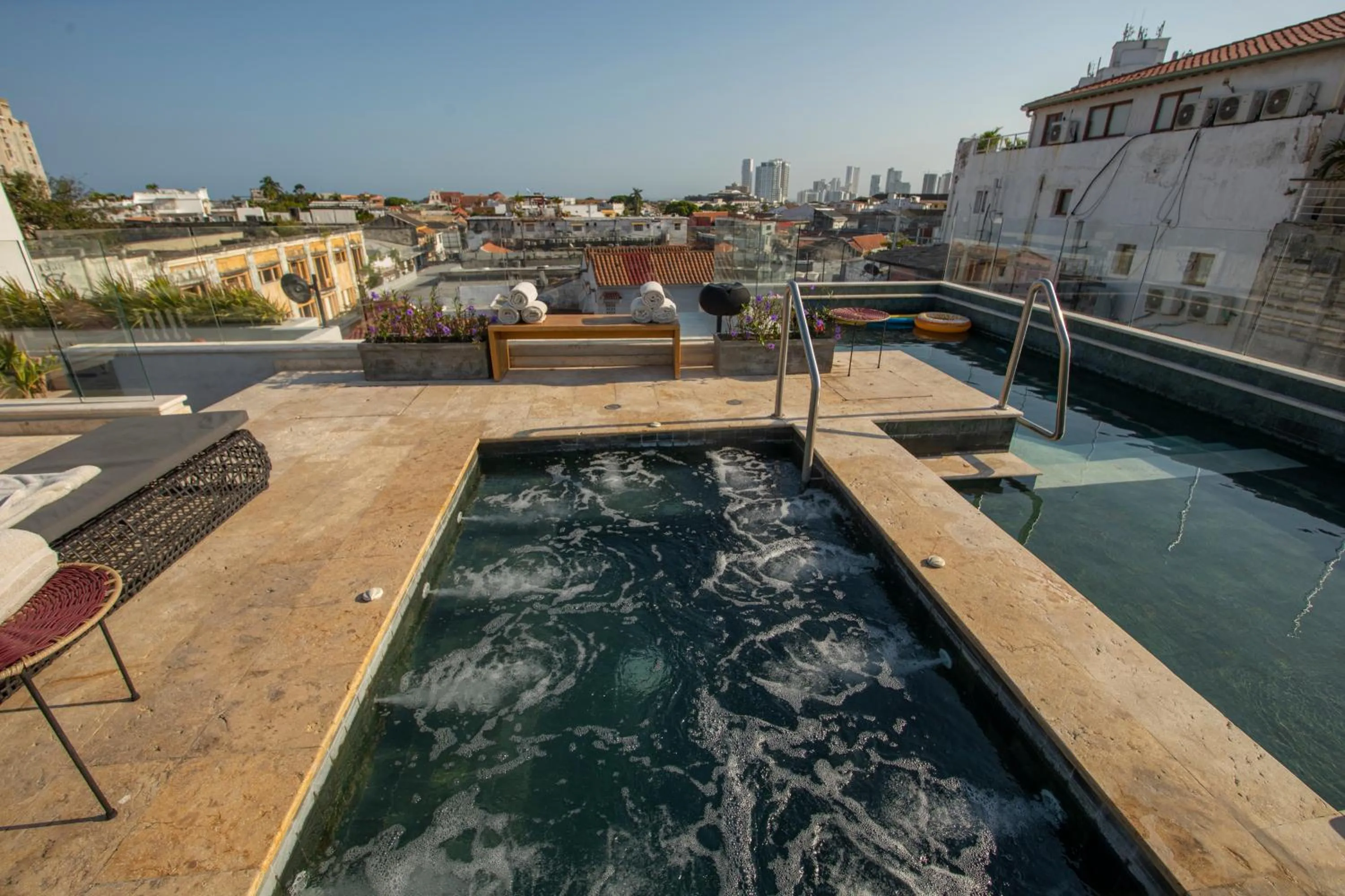 Swimming pool in Hotel Voilá Centro Histórico