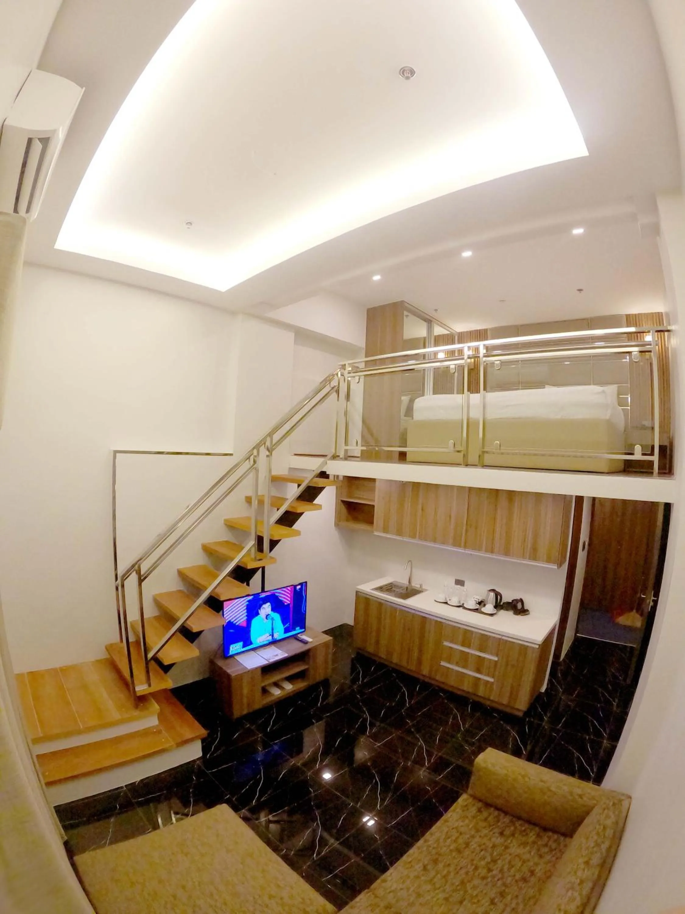 Living room in El Vistra Hotel Angeles