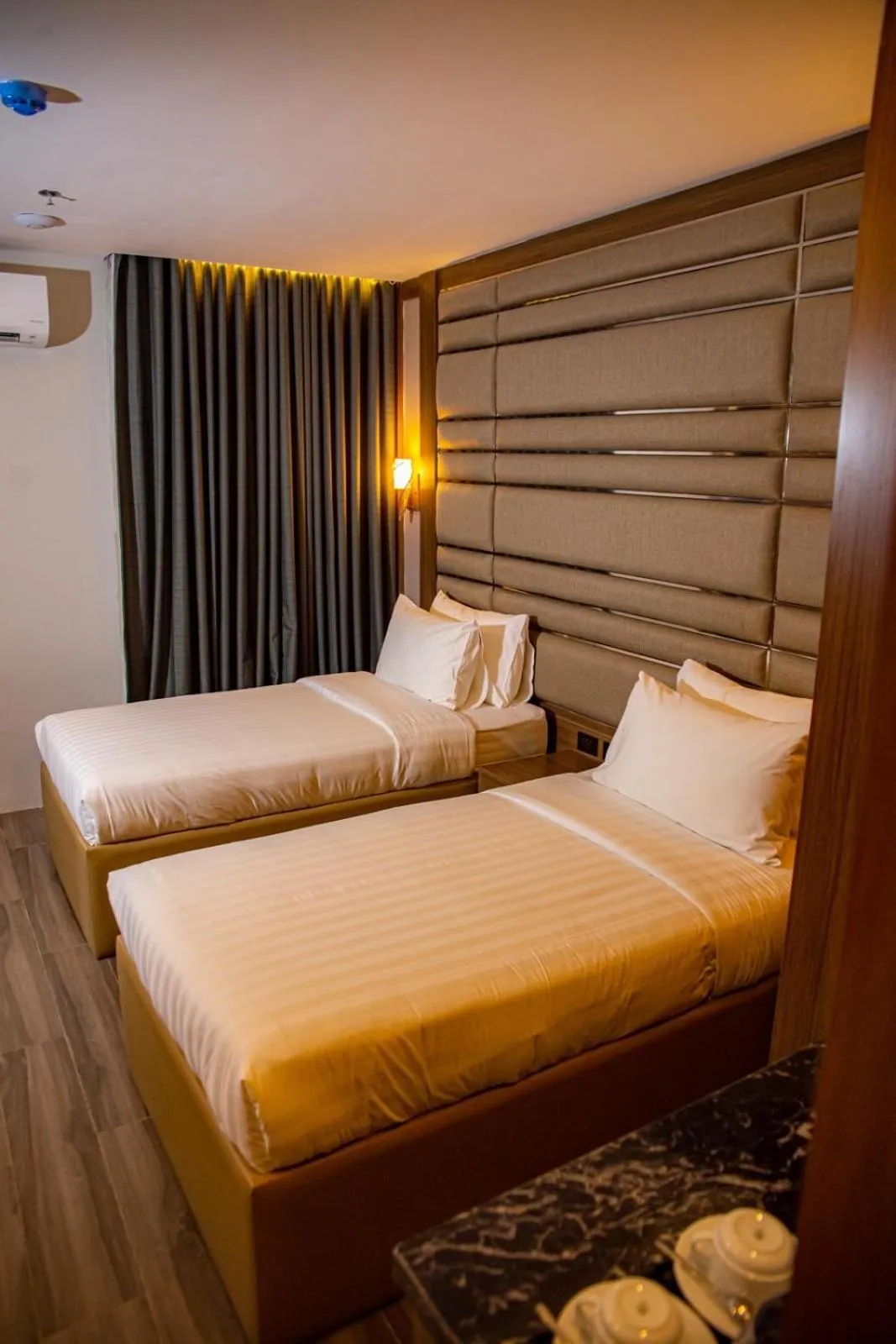 Bed in El Vistra Hotel Angeles