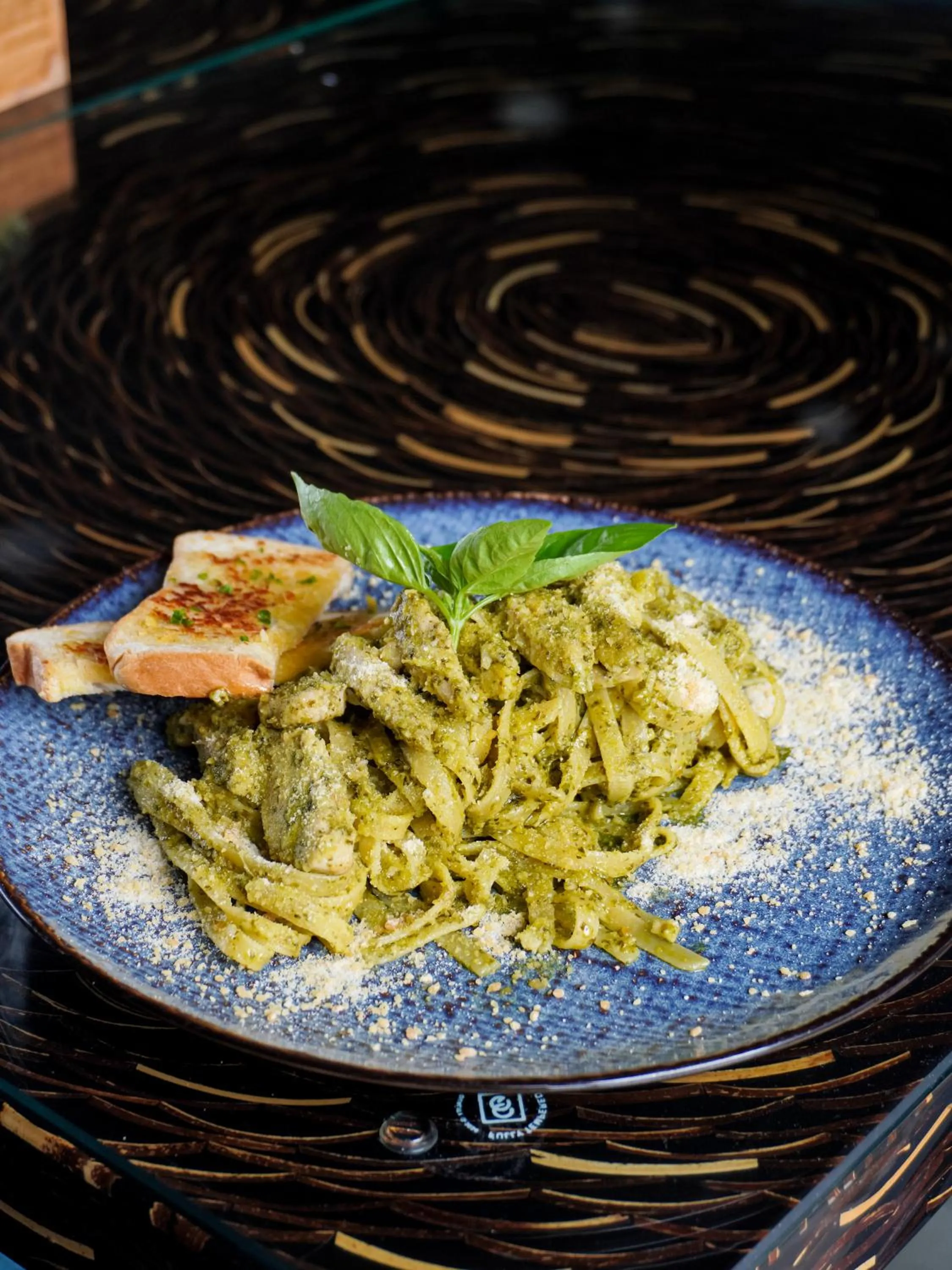 Food and drinks in El Vistra Hotel Angeles