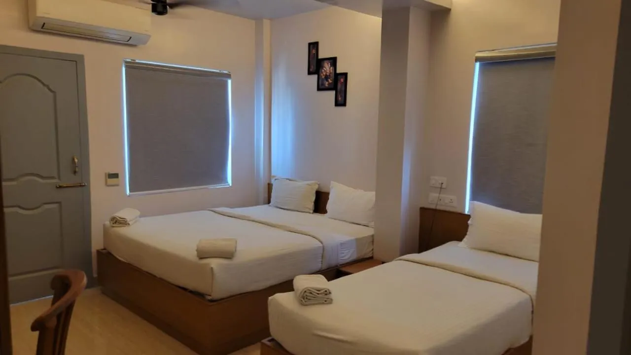 Bedroom, Bed in Moshisnest Madurai