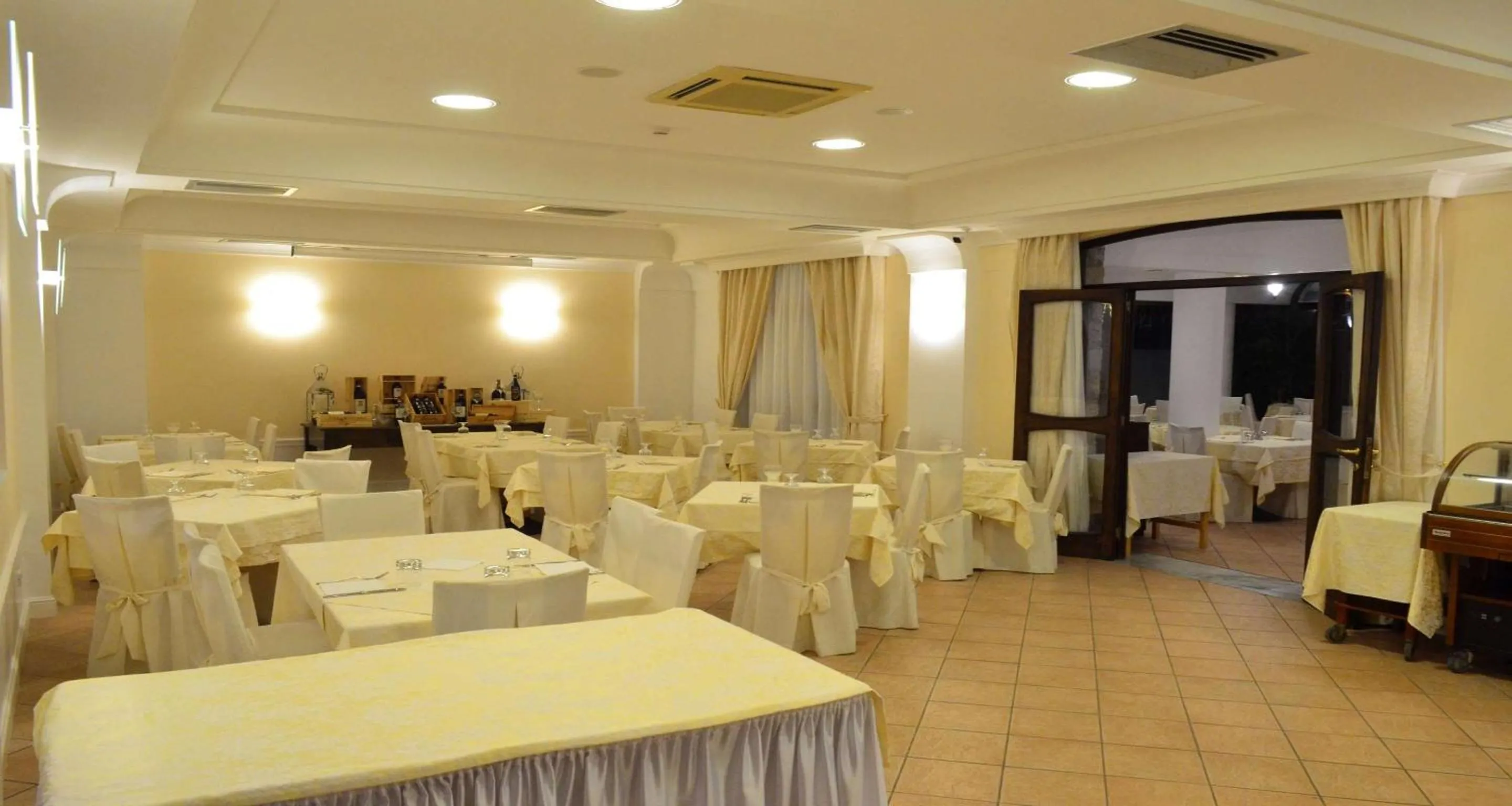 Restaurant/places to eat in Best Western Hotel La Conchiglia