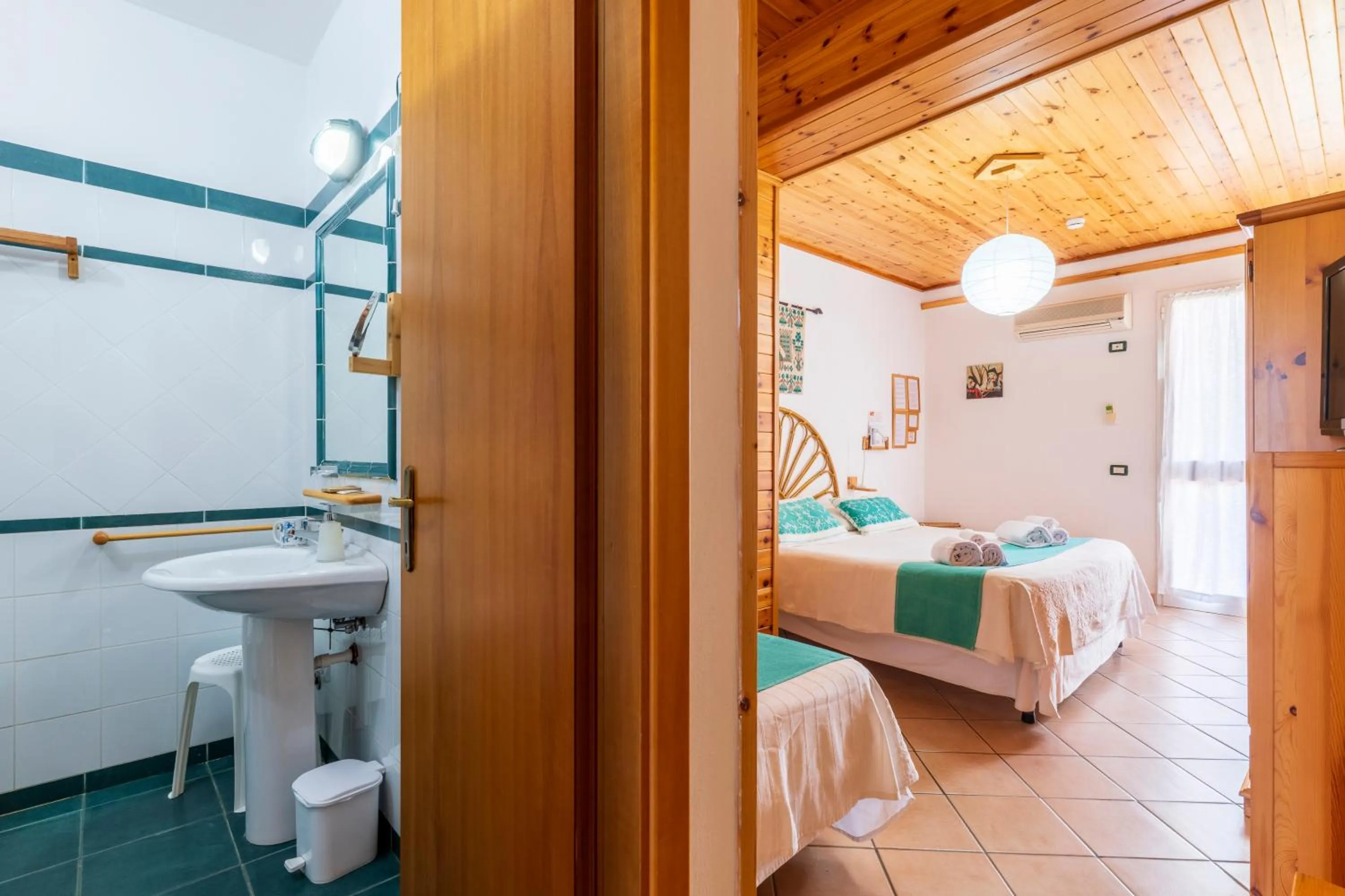 Bed in Domus De Janas Sul Mare