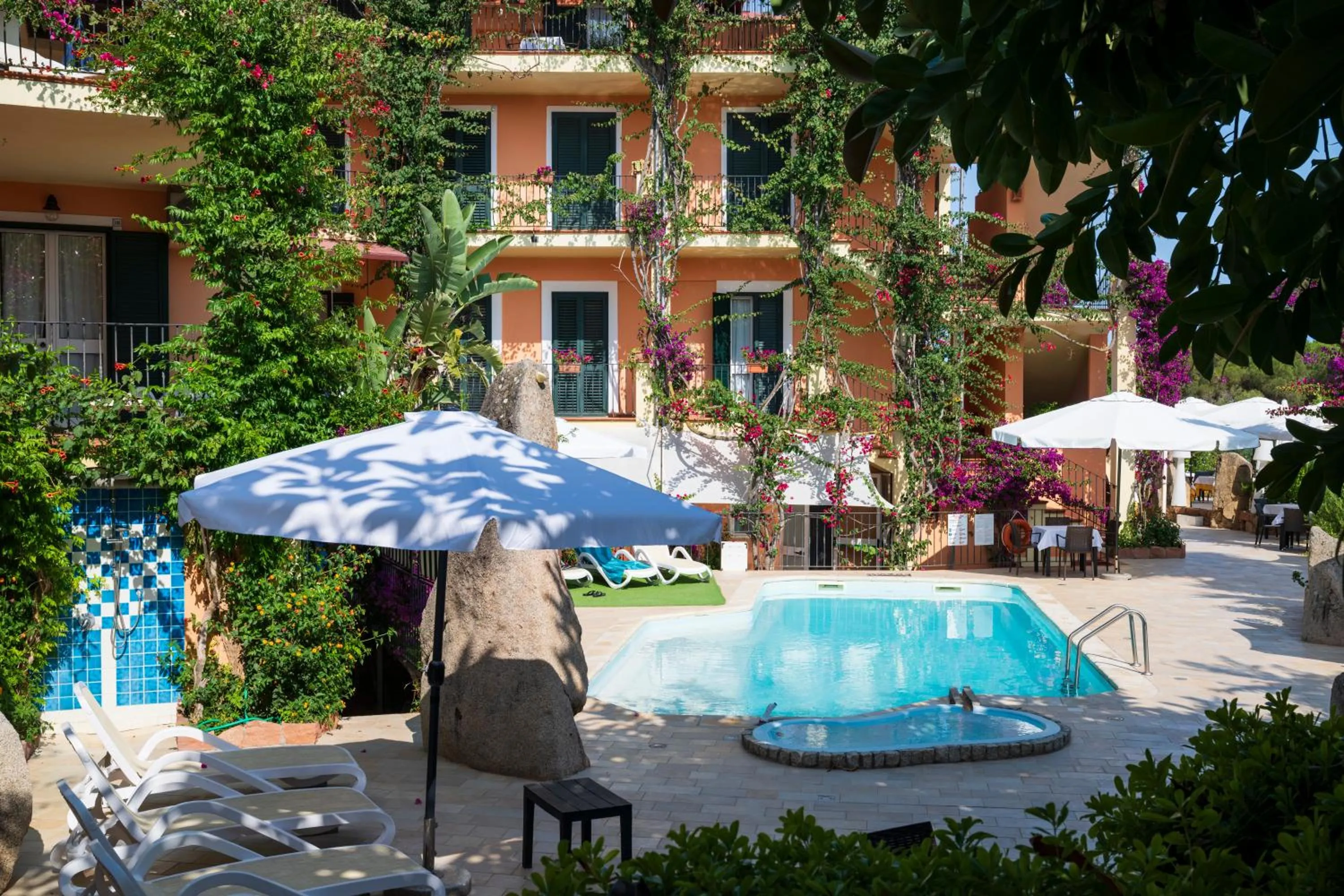 Swimming pool in Domus De Janas Sul Mare