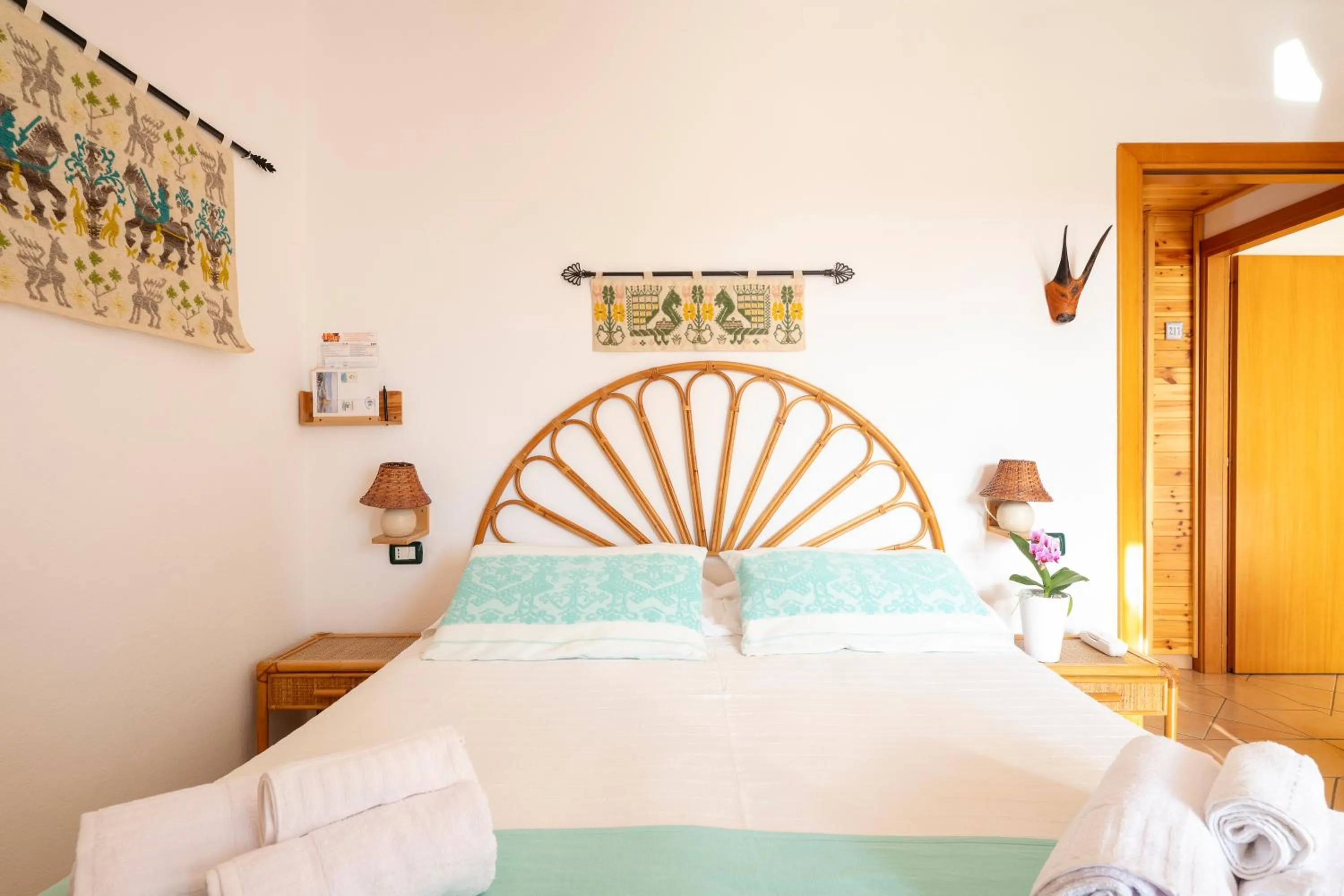 Bed in Domus De Janas Sul Mare