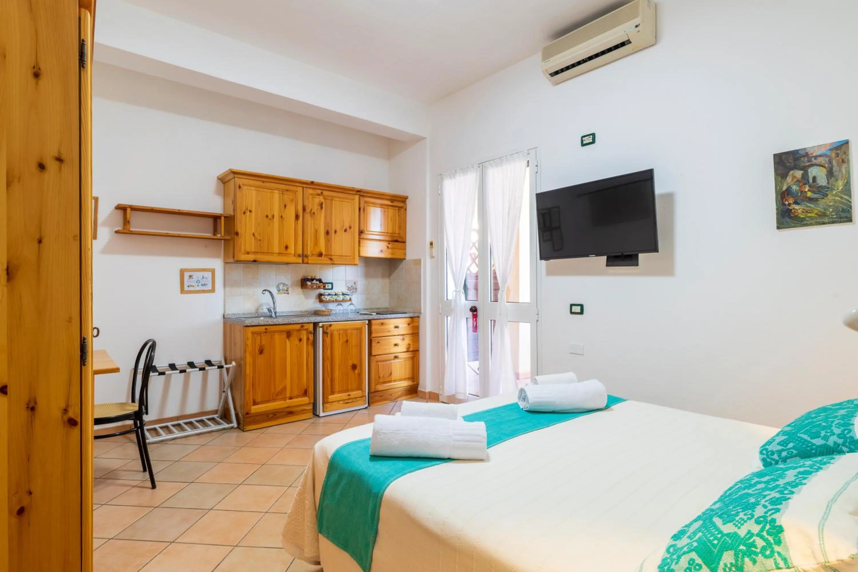 Bed in Domus De Janas Sul Mare